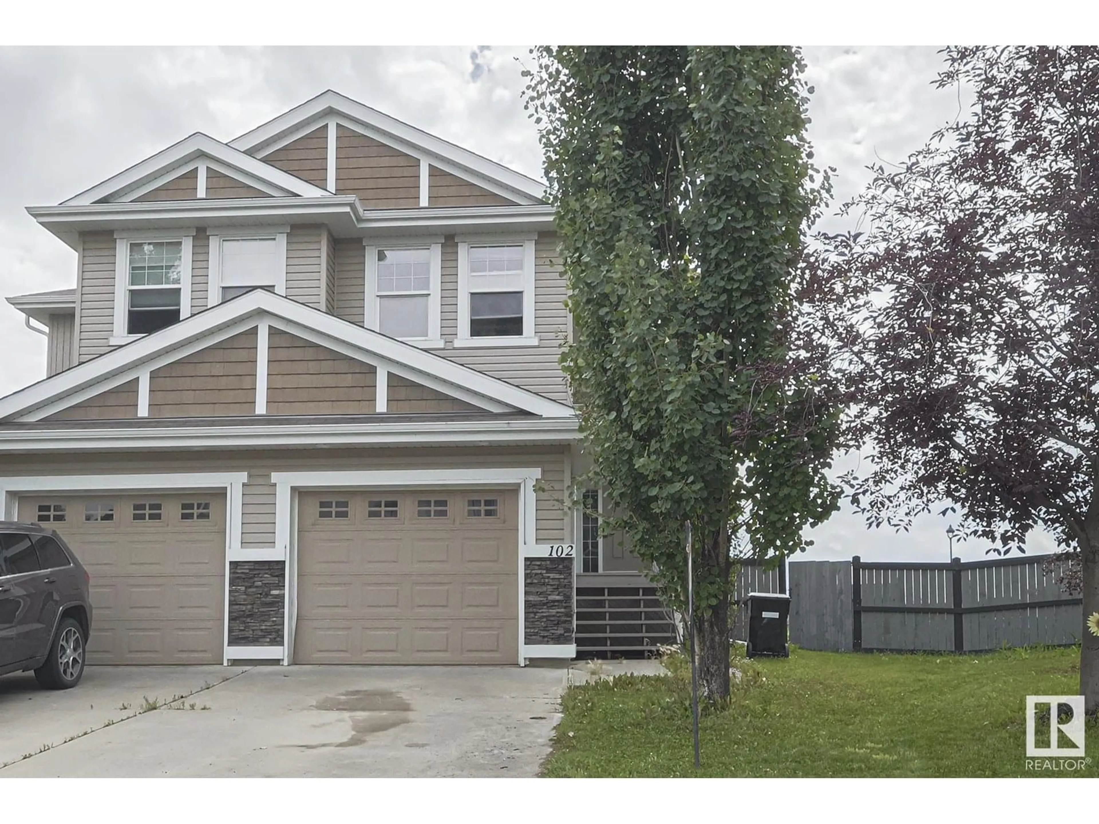 Home with vinyl exterior material, unknown for 102 KEYSTONE CR, Leduc Alberta T9E0J4