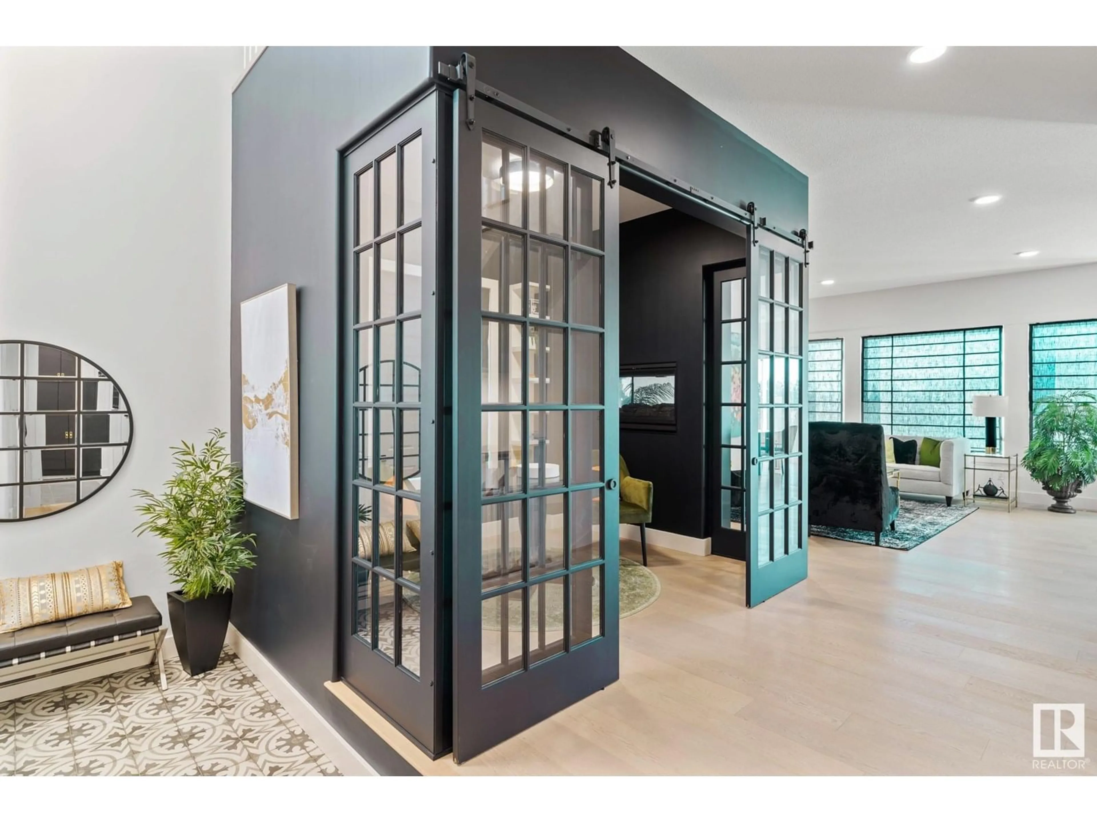Indoor entryway for 1493 HOWES CRESCENT, Edmonton Alberta T6W0C3