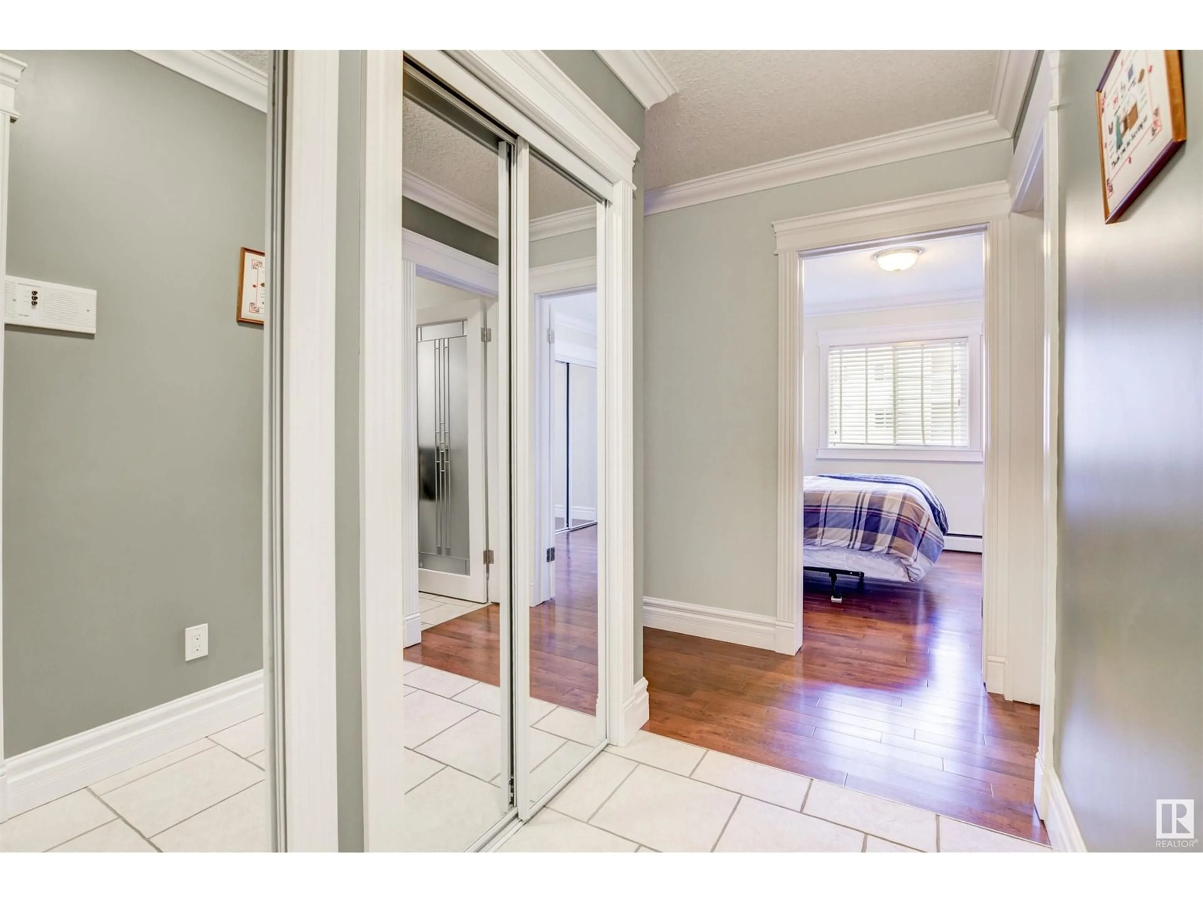 Indoor entryway for #7 - 10315 115 ST NW, Edmonton Alberta T5K1T9