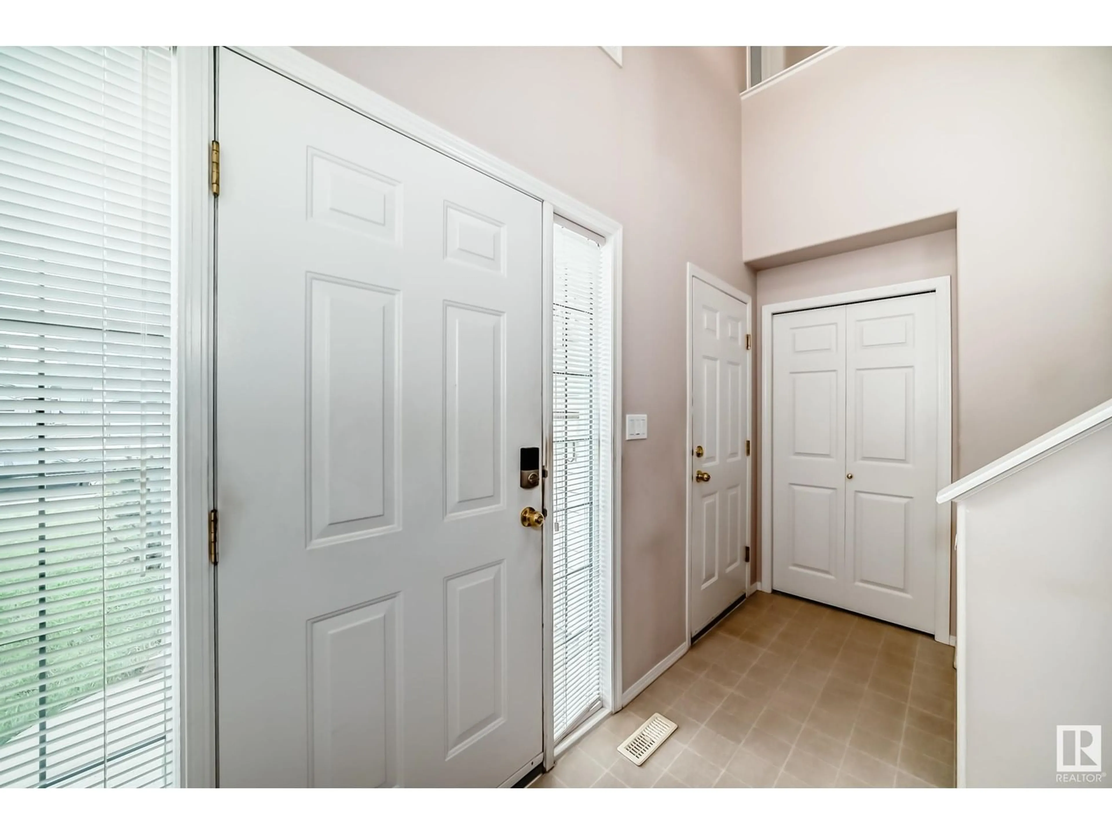 Indoor entryway for NW - 16121 128A ST, Edmonton Alberta T6V1P2