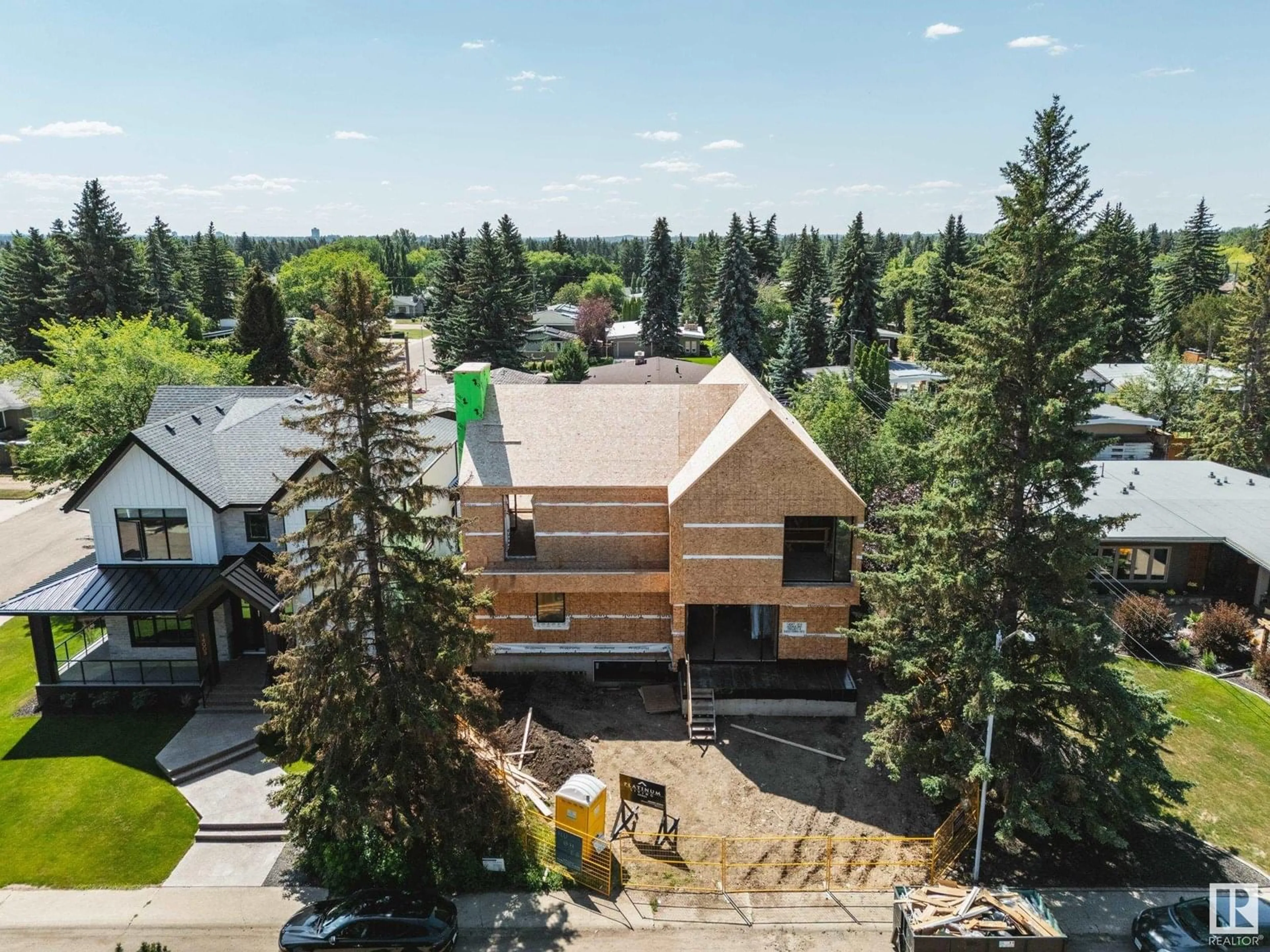 A pic from outside/outdoor area/front of a property/back of a property/a pic from drone, mountain view for 14007 91A AV, Edmonton Alberta T5R5A8