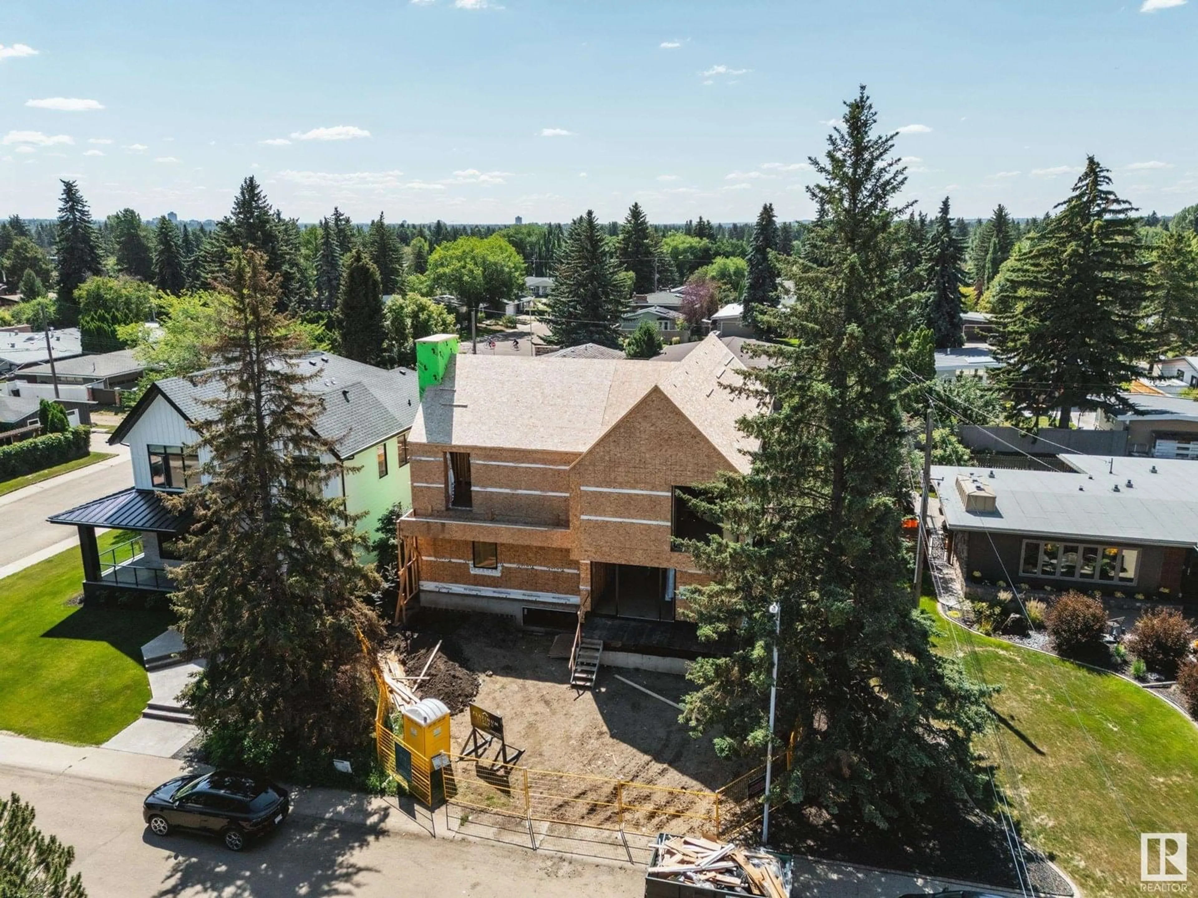 A pic from outside/outdoor area/front of a property/back of a property/a pic from drone, unknown for 14007 91A AV, Edmonton Alberta T5R5A8
