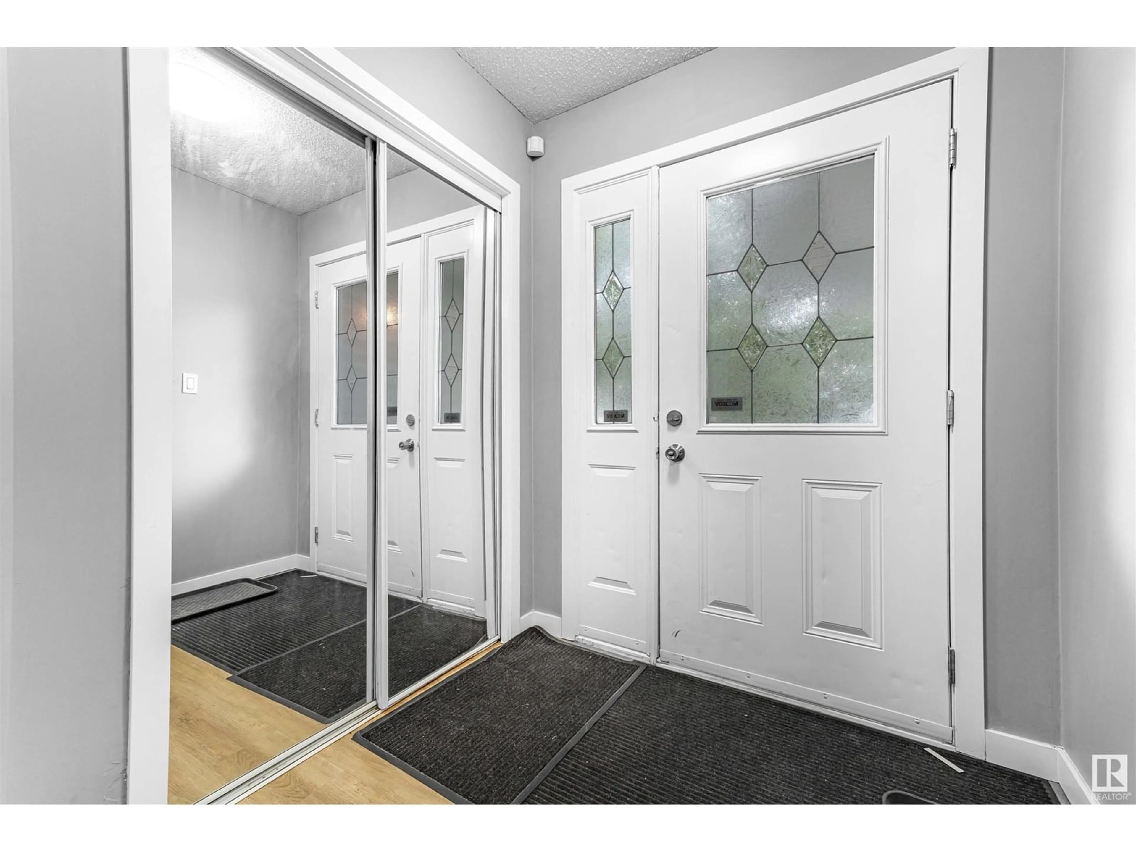 Indoor entryway for 121 5001 62 ST, Beaumont Alberta T4X1V5