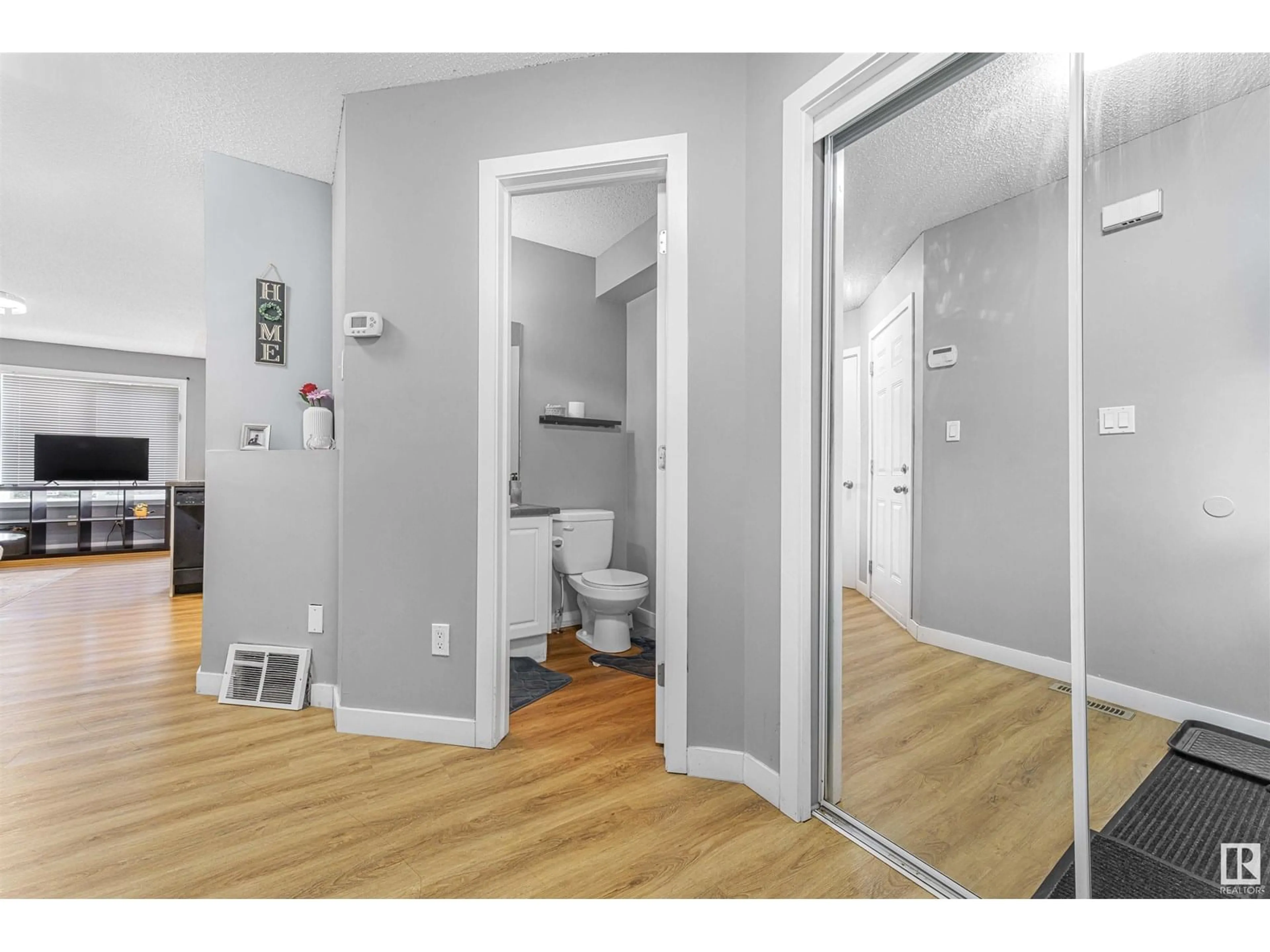 Indoor entryway for 121 5001 62 ST, Beaumont Alberta T4X1V5