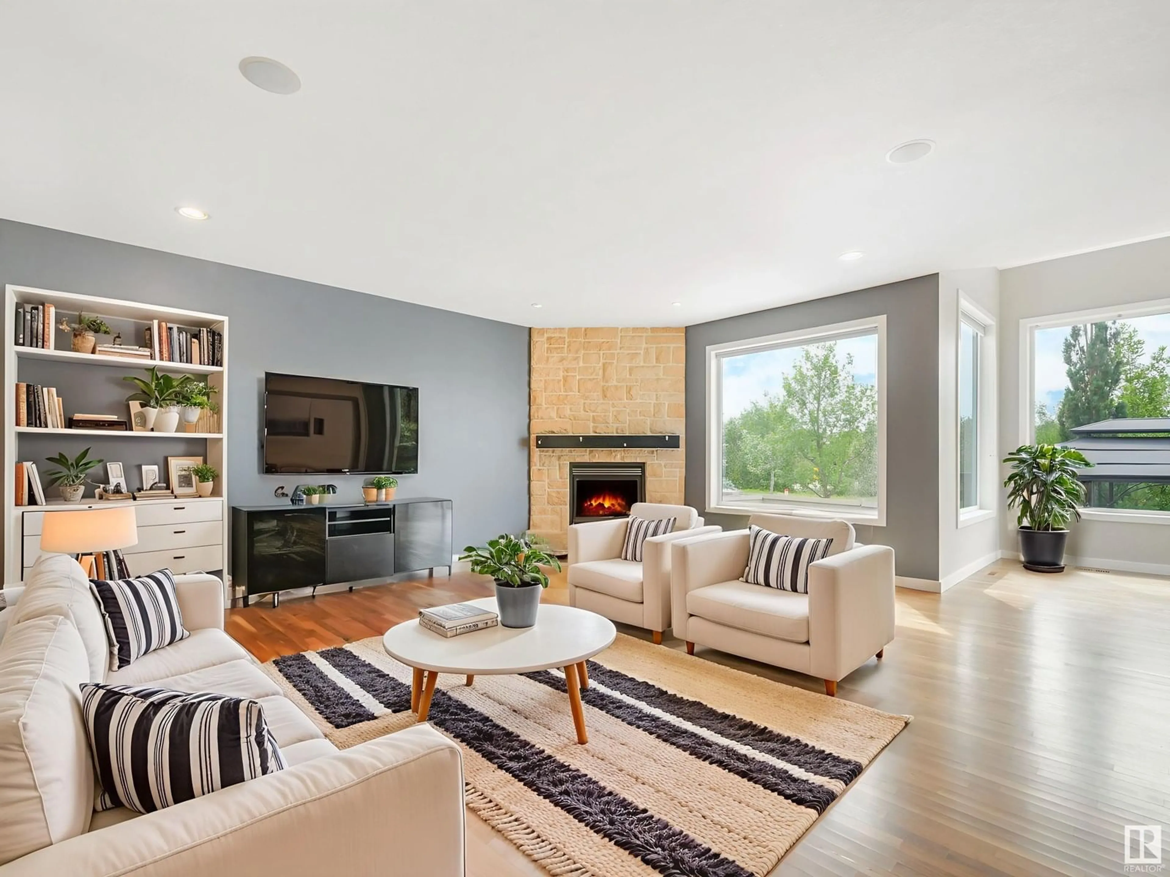 Living room with furniture, unknown for 55 RIDGELAND PT, Sherwood Park Alberta T8A6N5