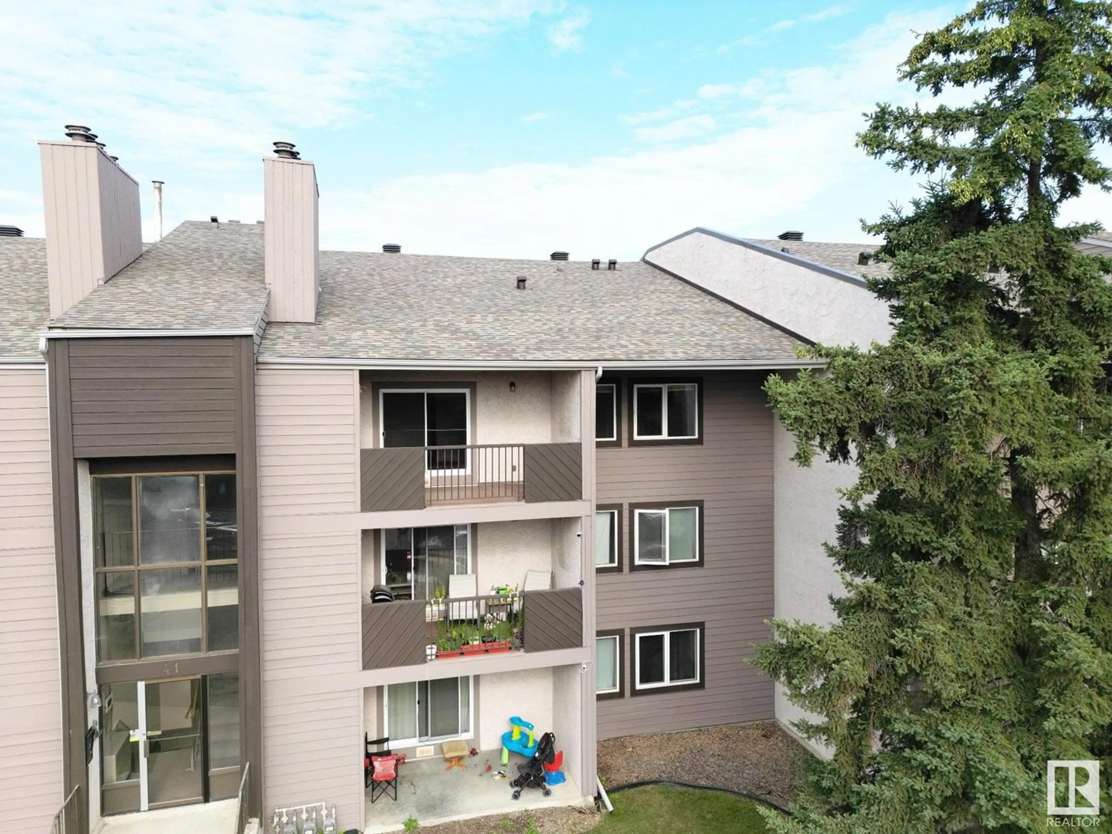 A pic from outside/outdoor area/front of a property/back of a property/a pic from drone, city buildings view from balcony for 41 - 304 AKINS DRIVE, St. Albert Alberta T8N2P4