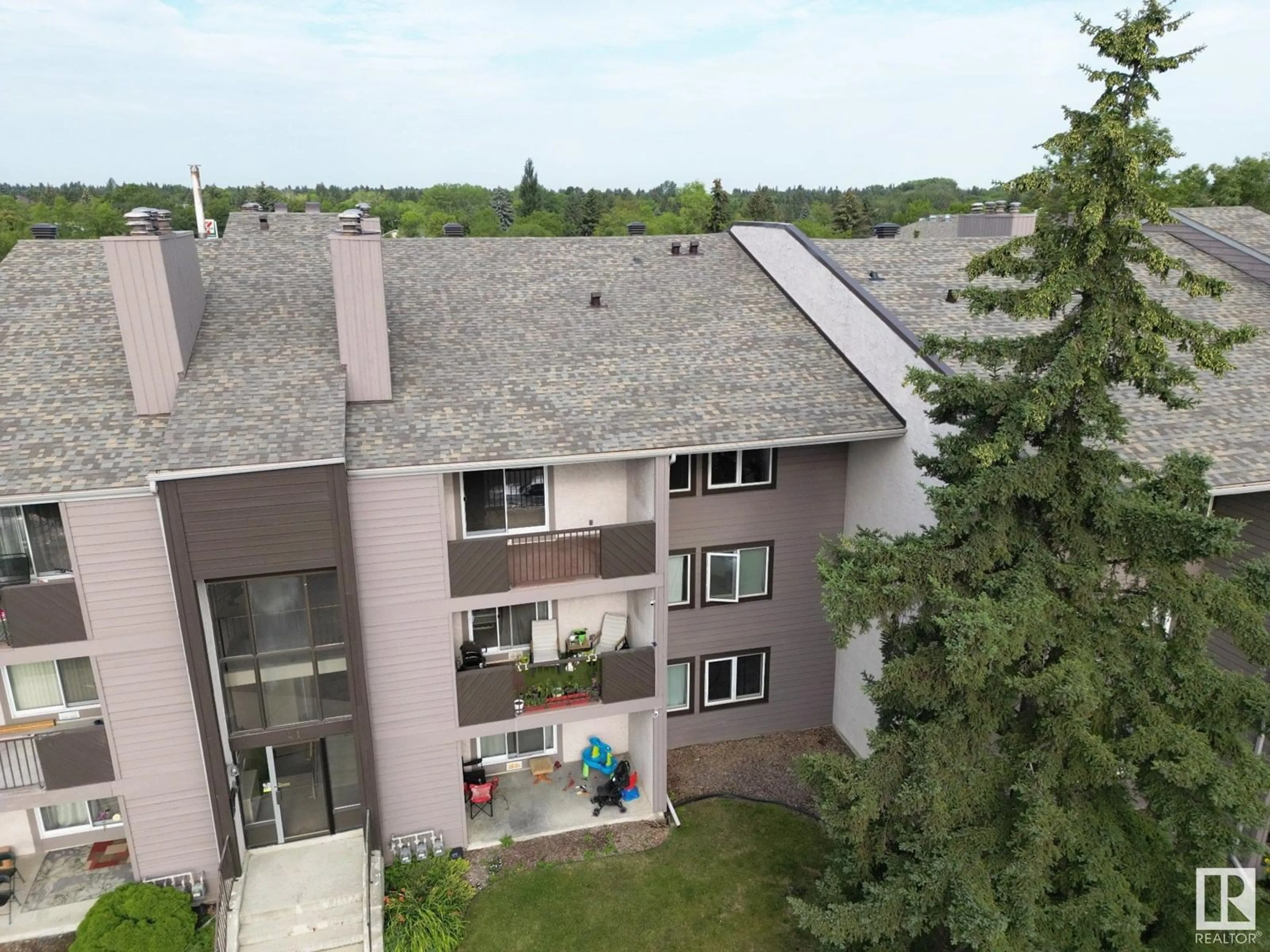 A pic from outside/outdoor area/front of a property/back of a property/a pic from drone, city buildings view from balcony for 41 - 304 AKINS DRIVE, St. Albert Alberta T8N2P4