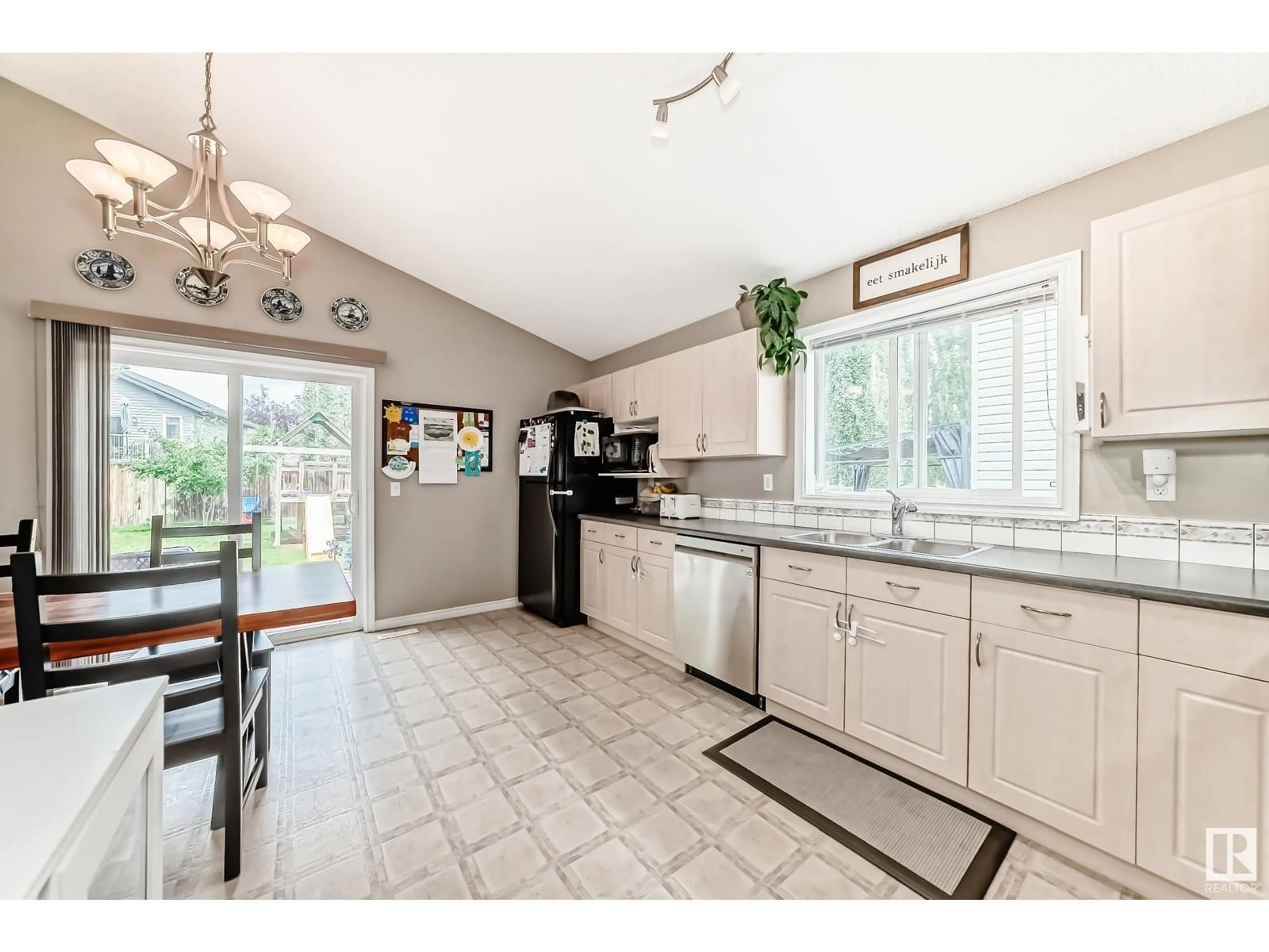 Open concept kitchen, ceramic/tile floor for 26 LINDSAY AV, Spruce Grove Alberta T7X4H6