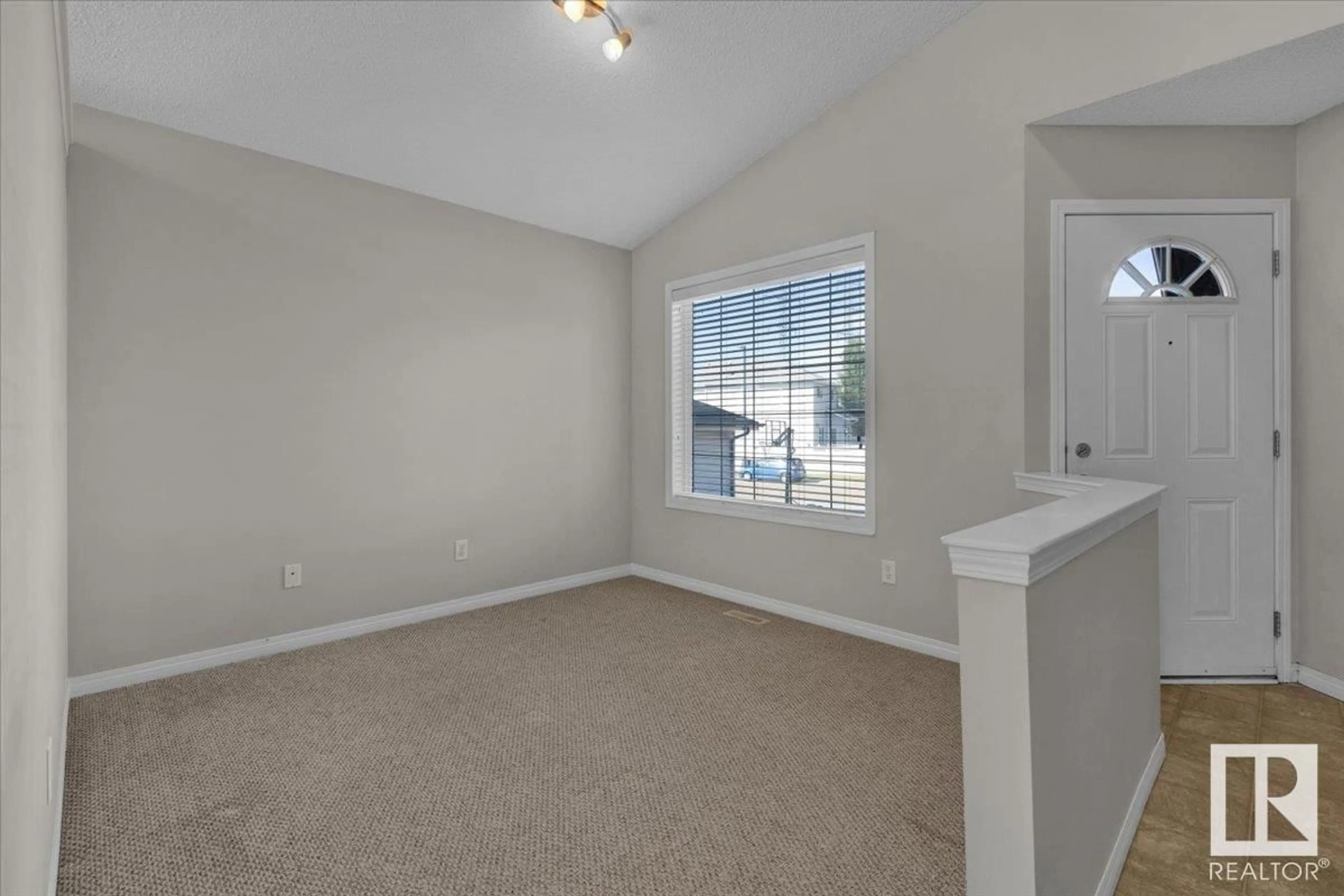 A pic of a room for 3407 25 ST, Edmonton Alberta T6T0B1