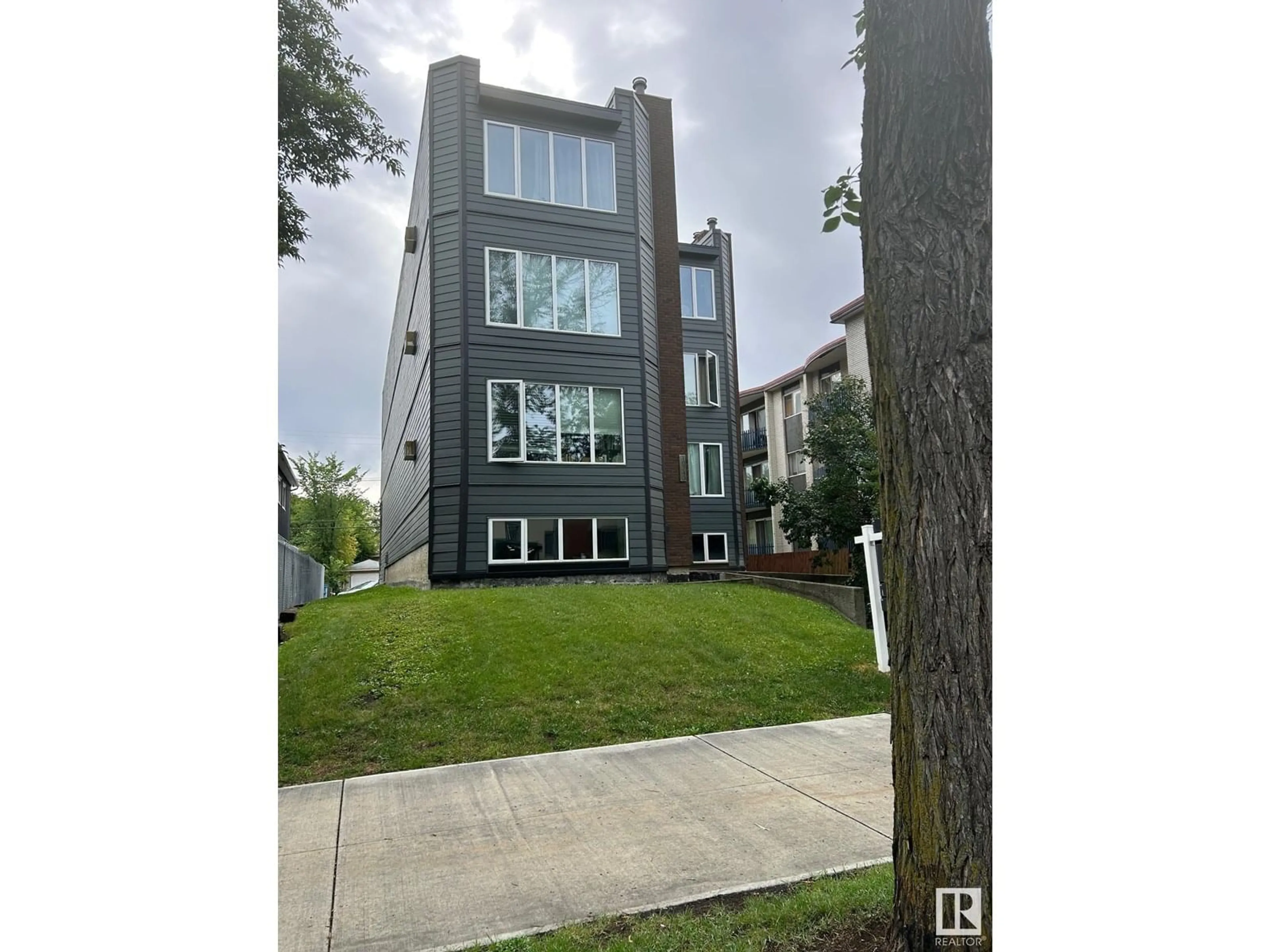 Unknown for 401 - 10743 107 ST NW, Edmonton Alberta T5H2Y9