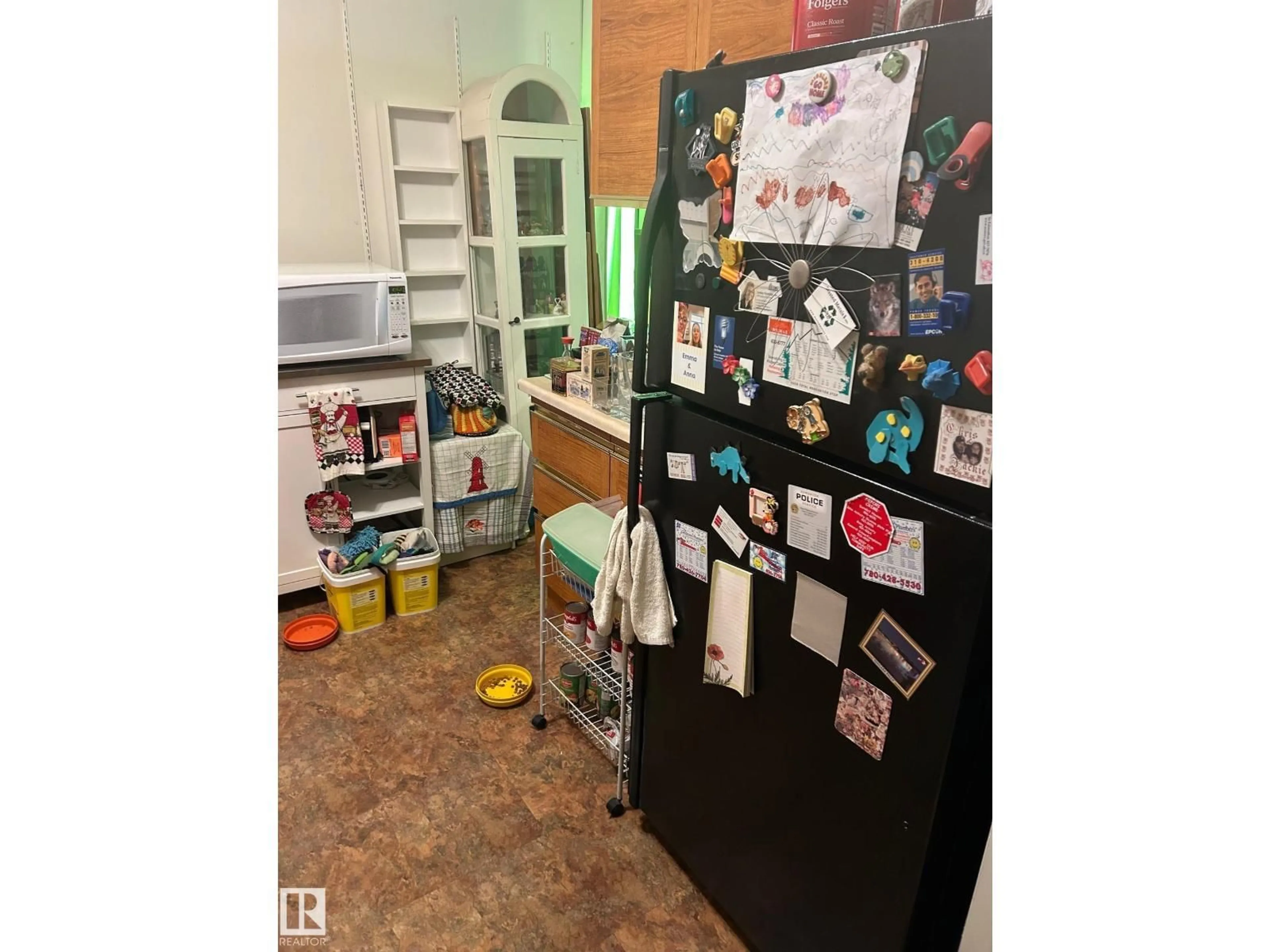 A pic of a room for 401 - 10743 107 ST NW, Edmonton Alberta T5H2Y9