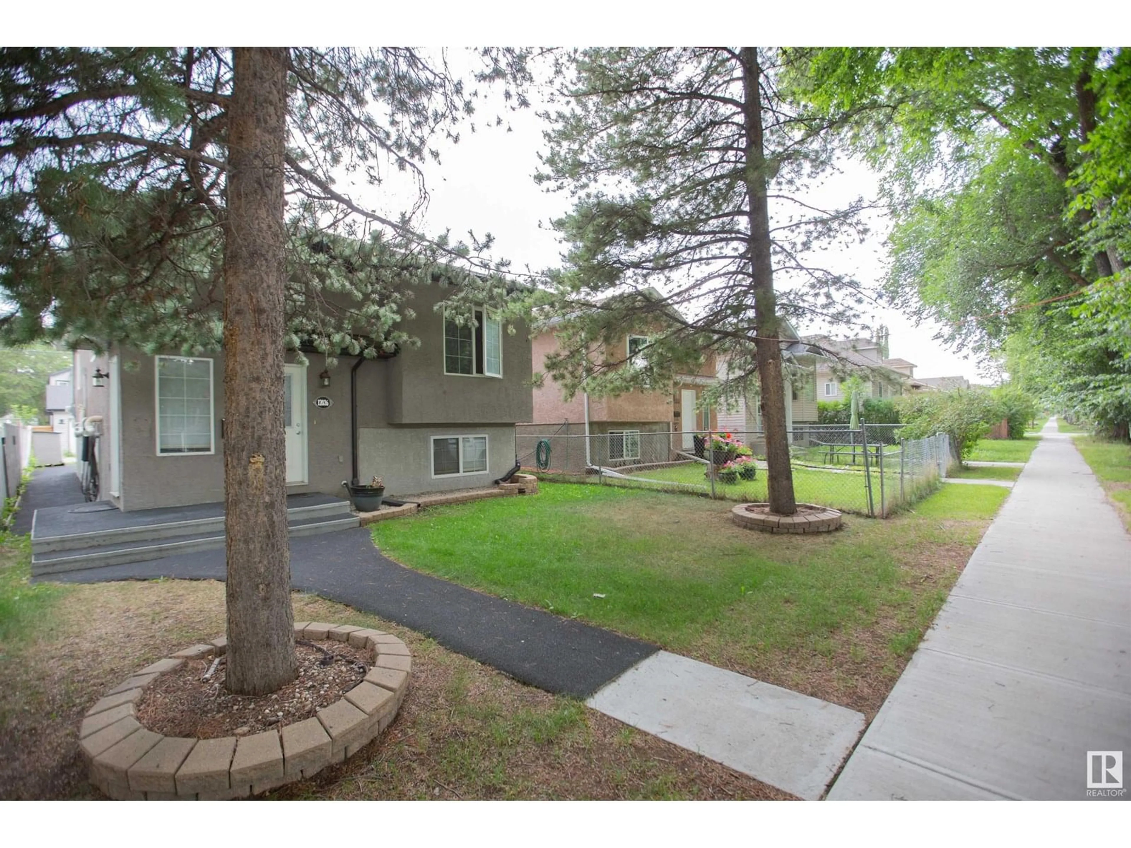 Unknown for NW - 12026 91 ST, Edmonton Alberta T5B4B8