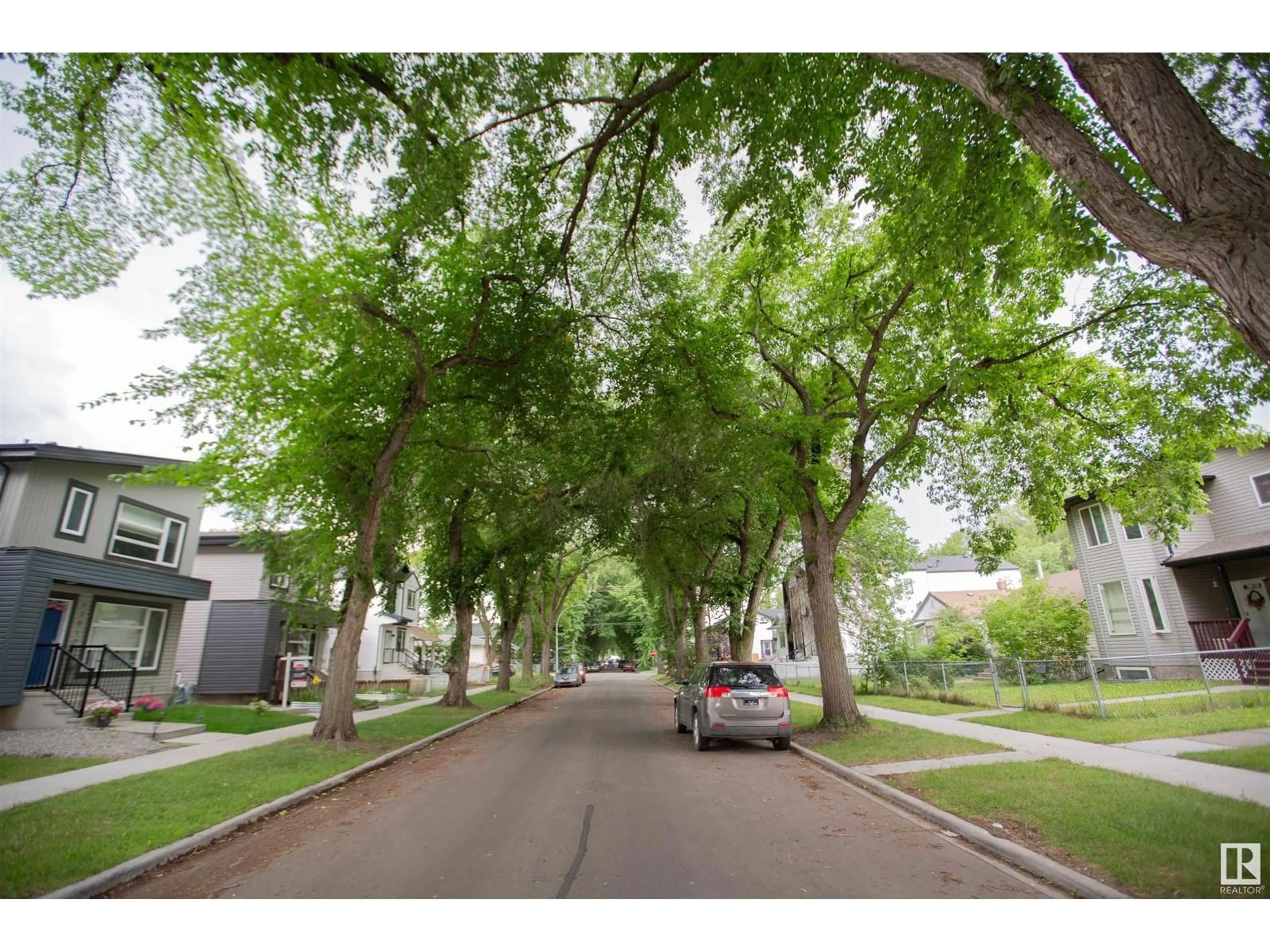Unknown for NW - 12026 91 ST, Edmonton Alberta T5B4B8