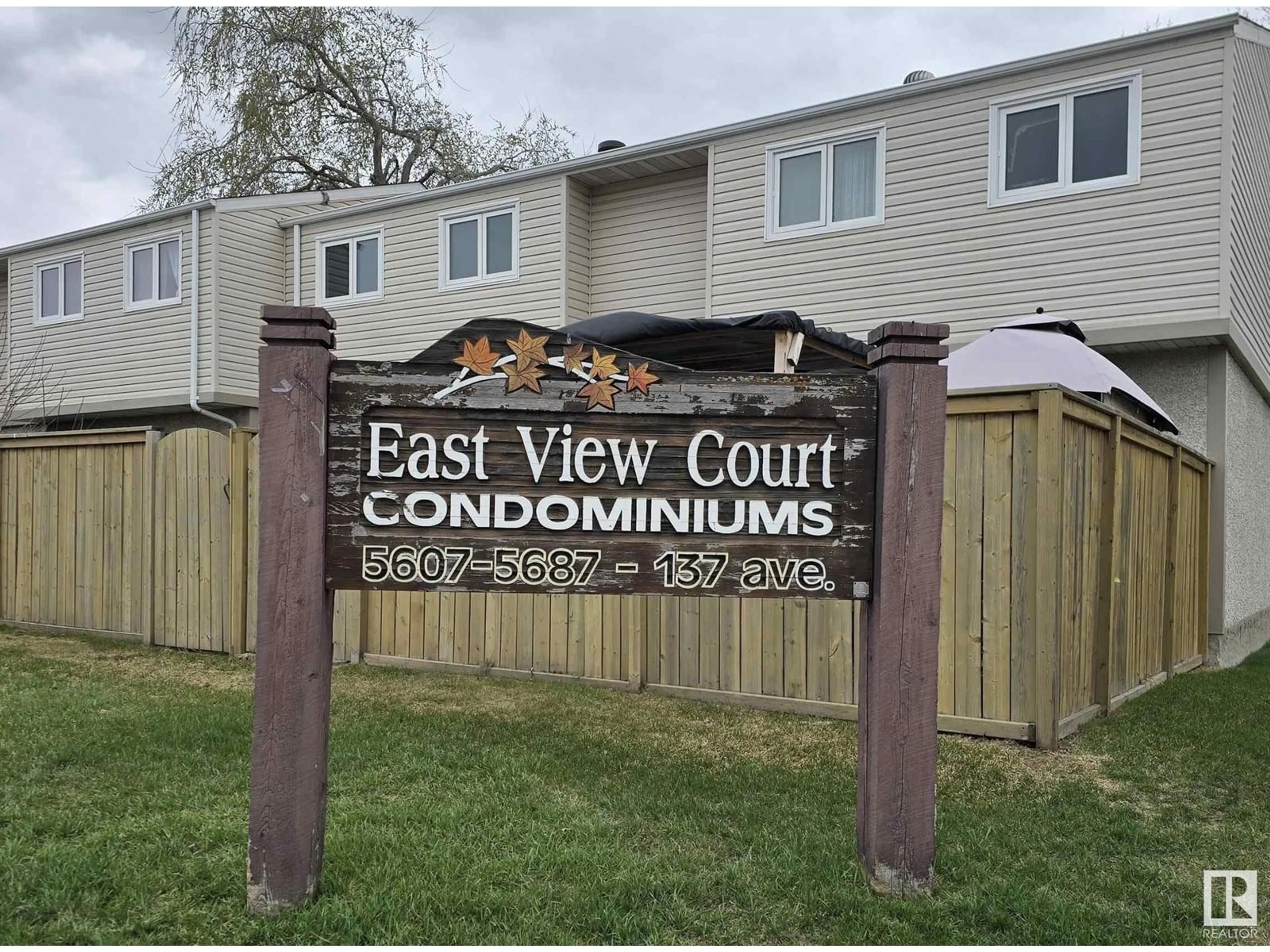 Home with vinyl exterior material, mountain view for NW - 5663 137 AV, Edmonton Alberta T5A2H4