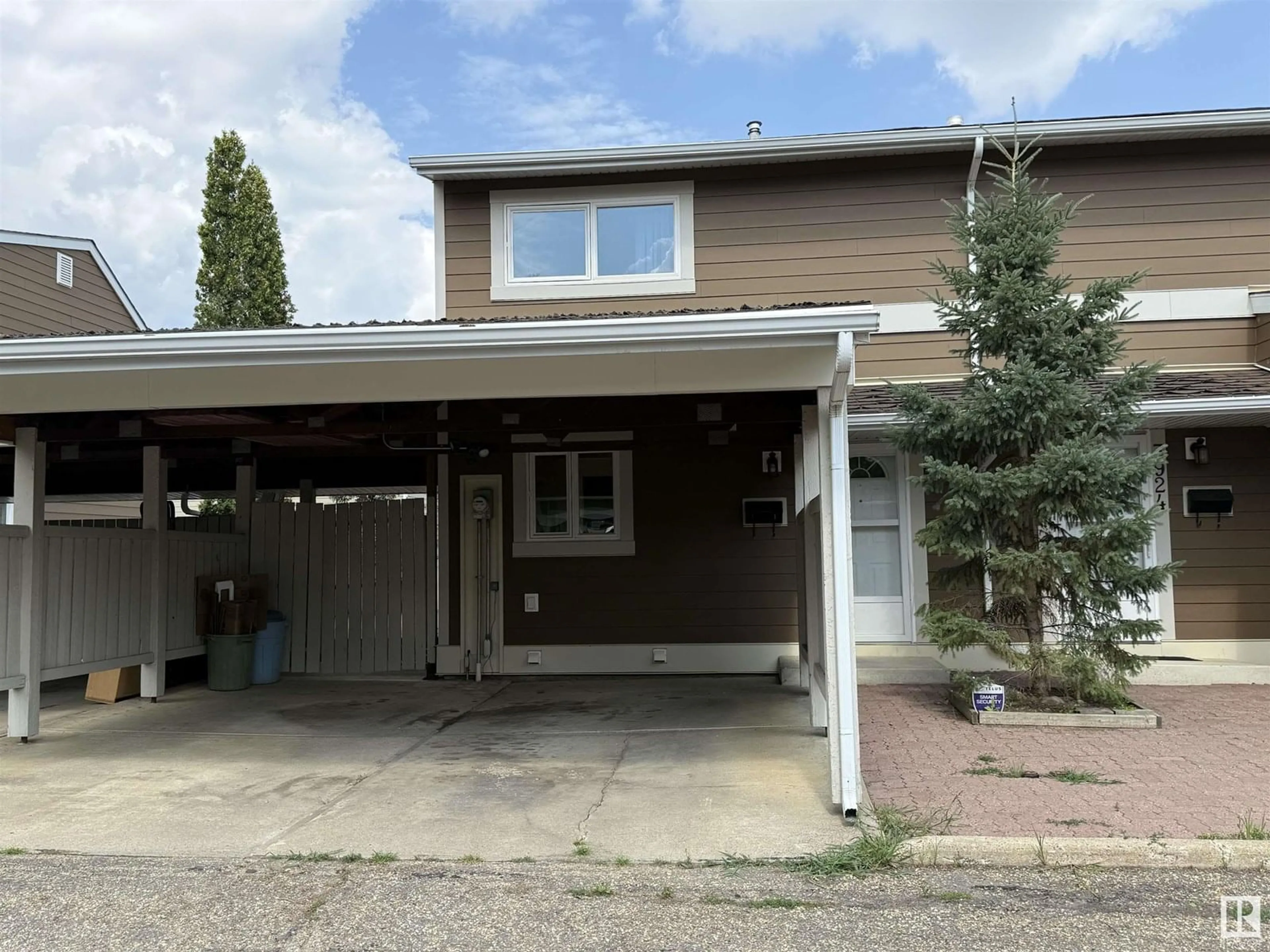 Home with vinyl exterior material, street for 3922 76 ST, Edmonton Alberta T6K1V6