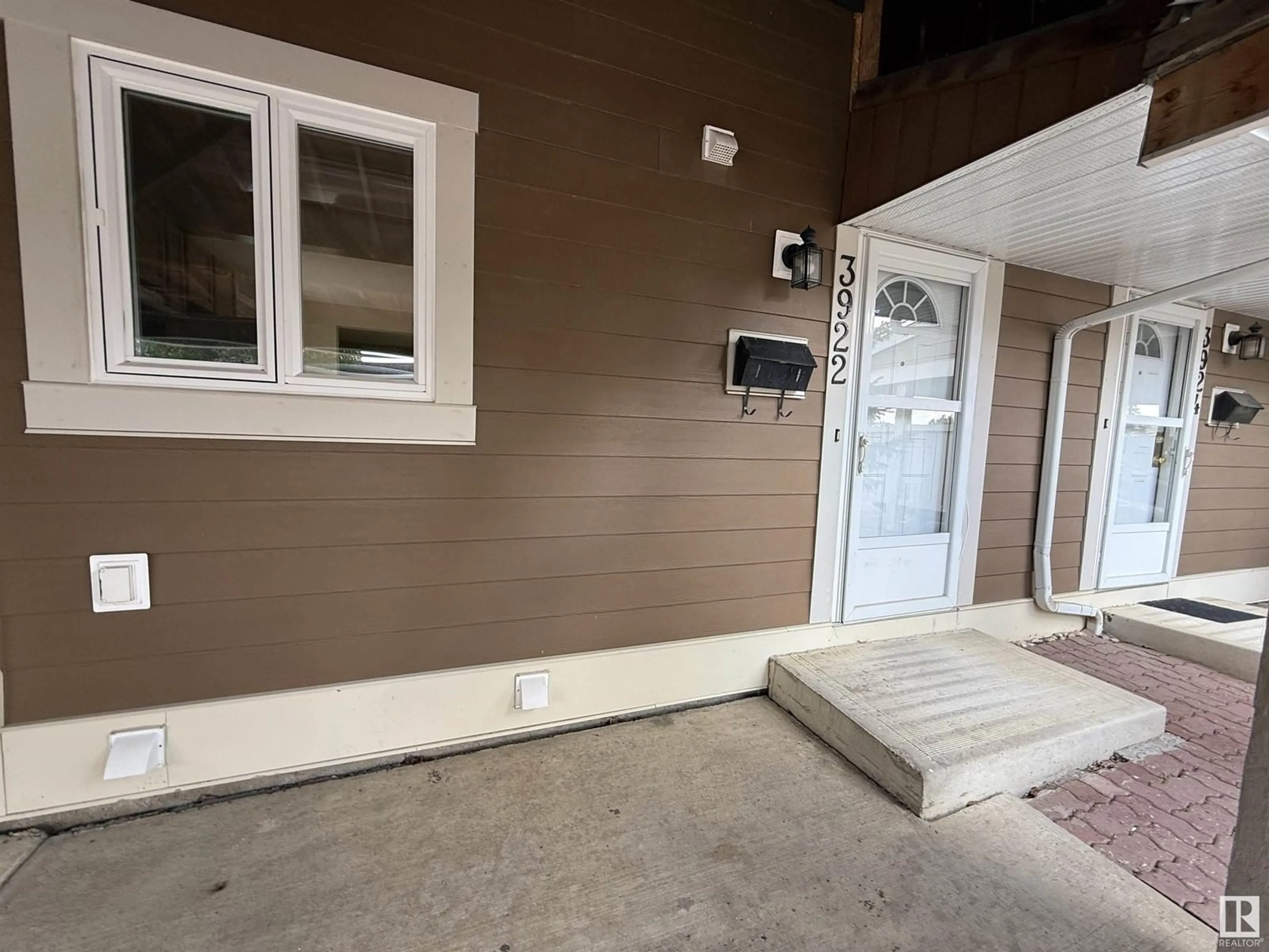 Unknown for 3922 76 ST, Edmonton Alberta T6K1V6