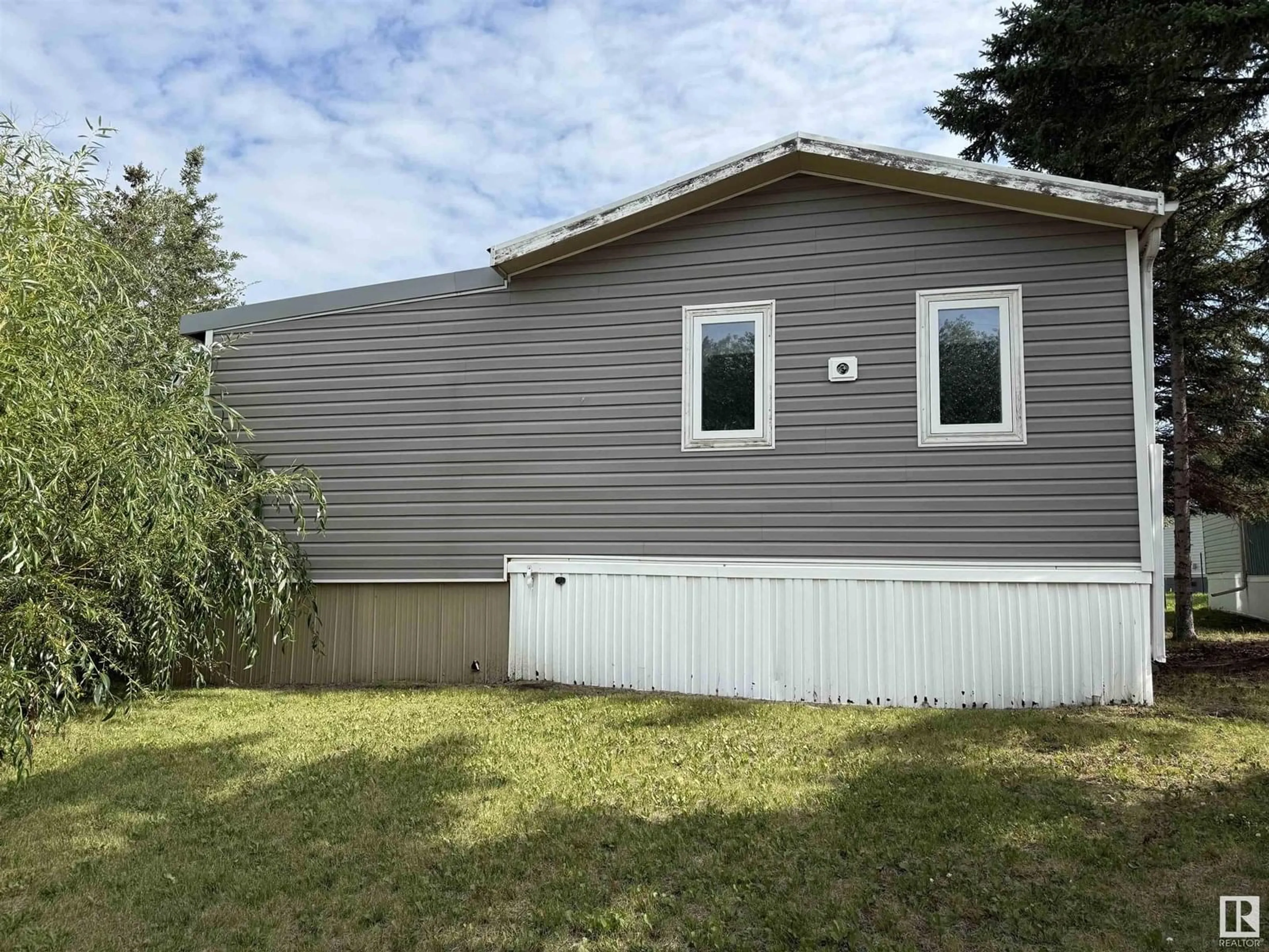 Home with vinyl exterior material, building for 154 53222 RGE RD 272, Rural Parkland County Alberta T7X3N7