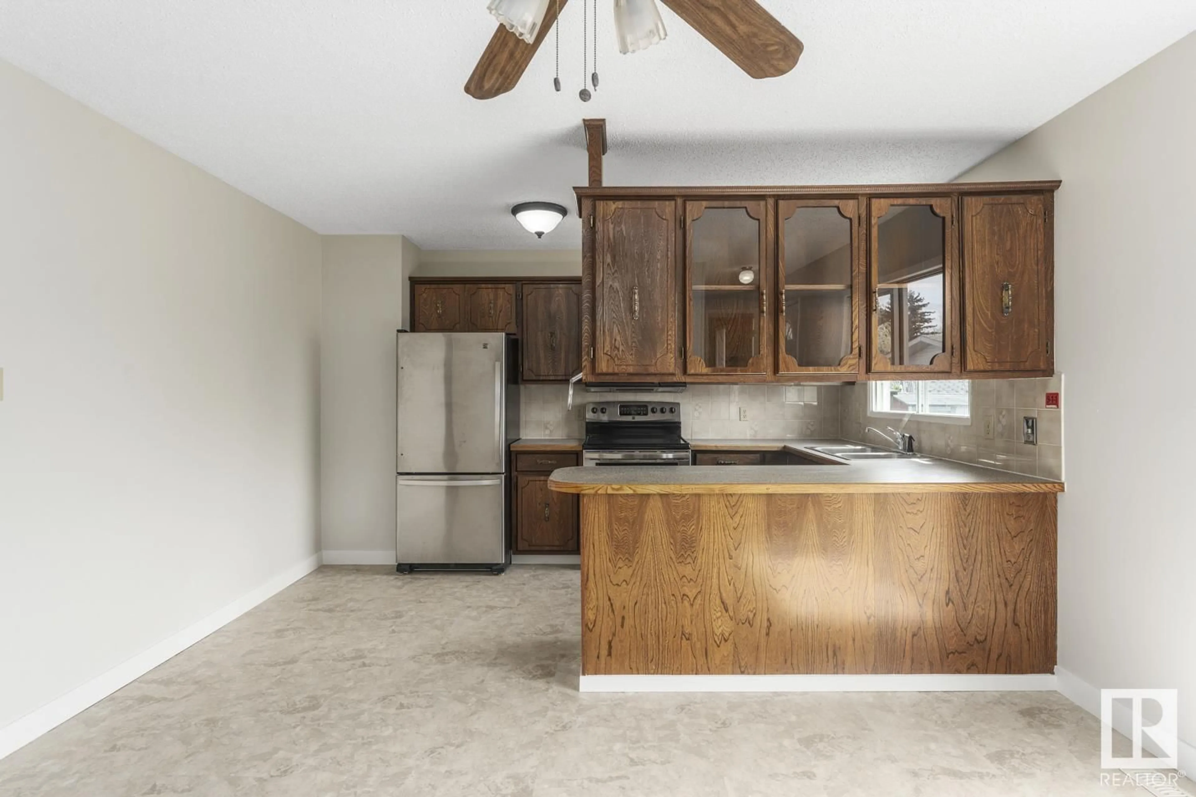 Open concept kitchen, unknown for 4316 45 AV, Bonnyville Town Alberta T9N1X2