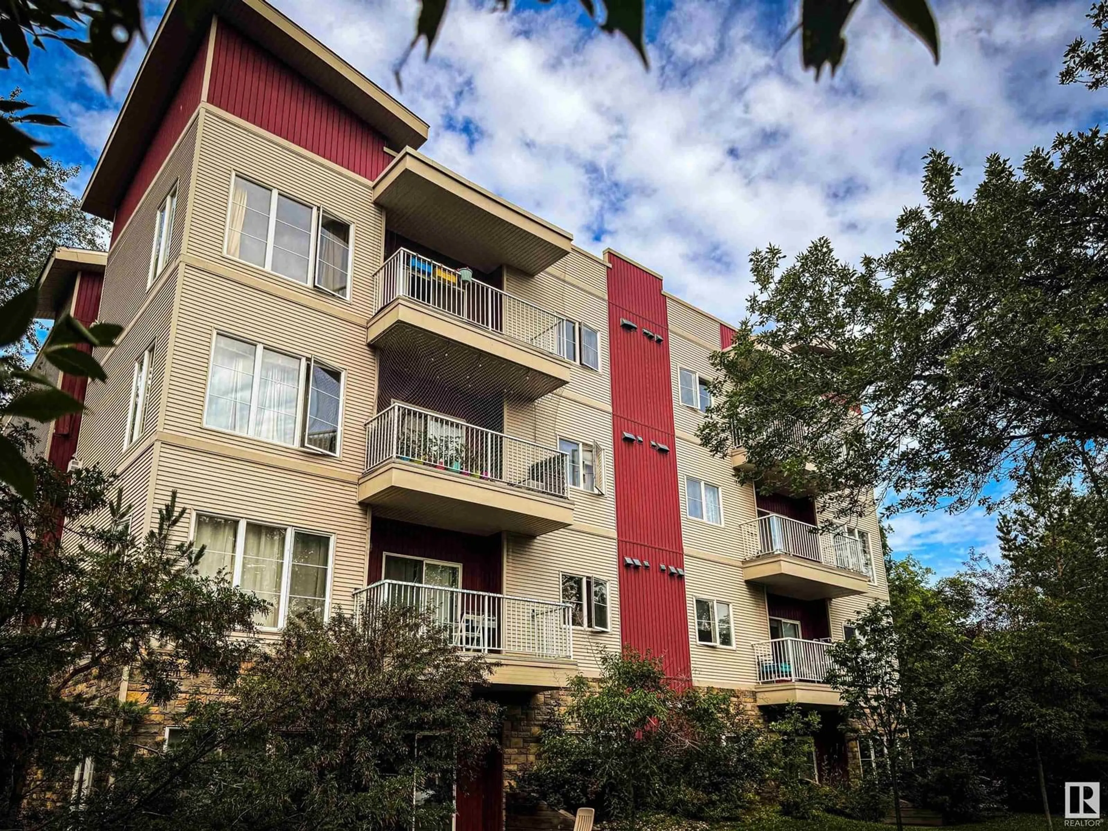 A pic from outside/outdoor area/front of a property/back of a property/a pic from drone, building for #304 - 11107 108 AV, Edmonton Alberta T5H4J3