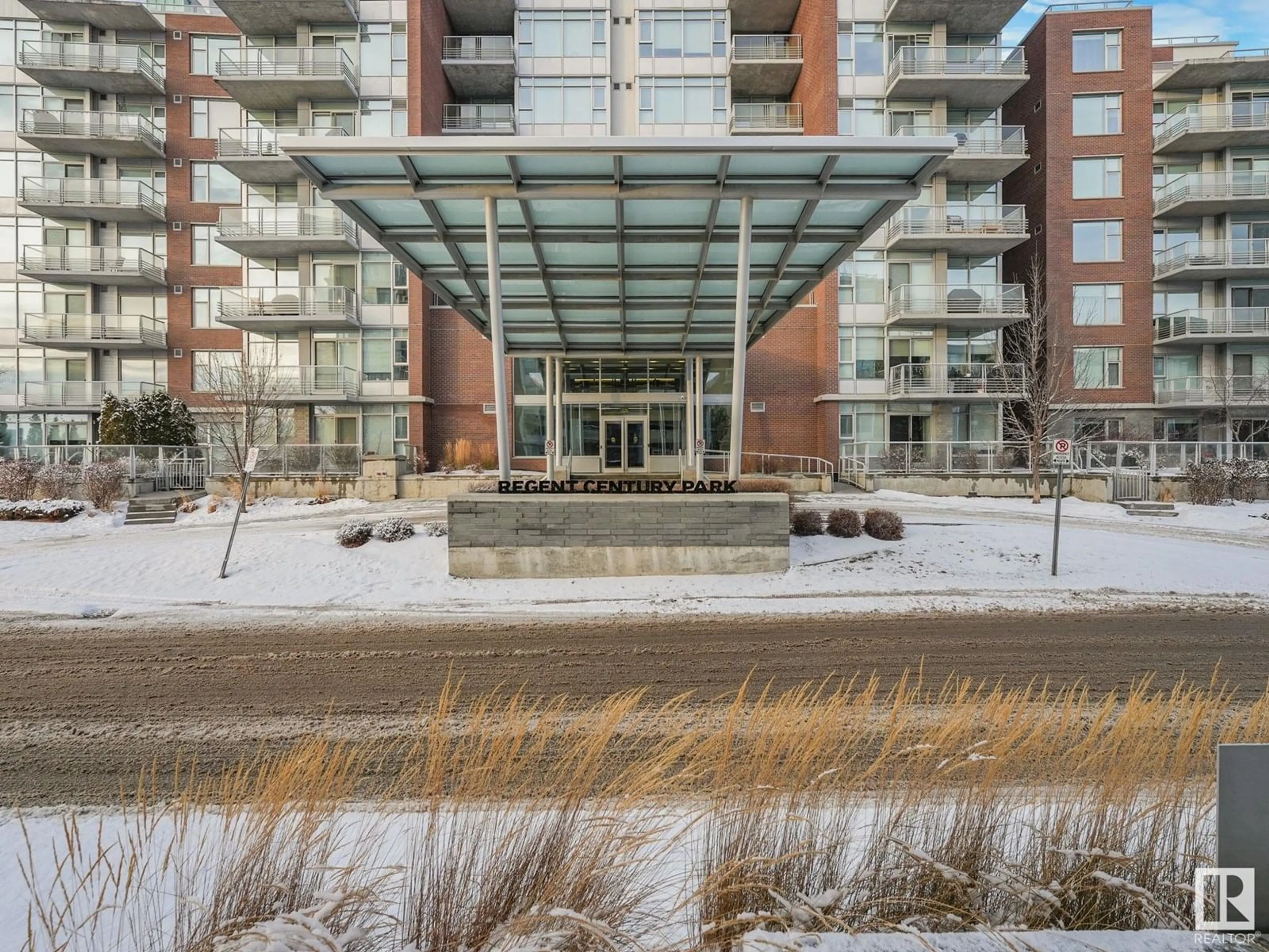 Indoor foyer for 2612 109 ST, Edmonton Alberta T6J3S9