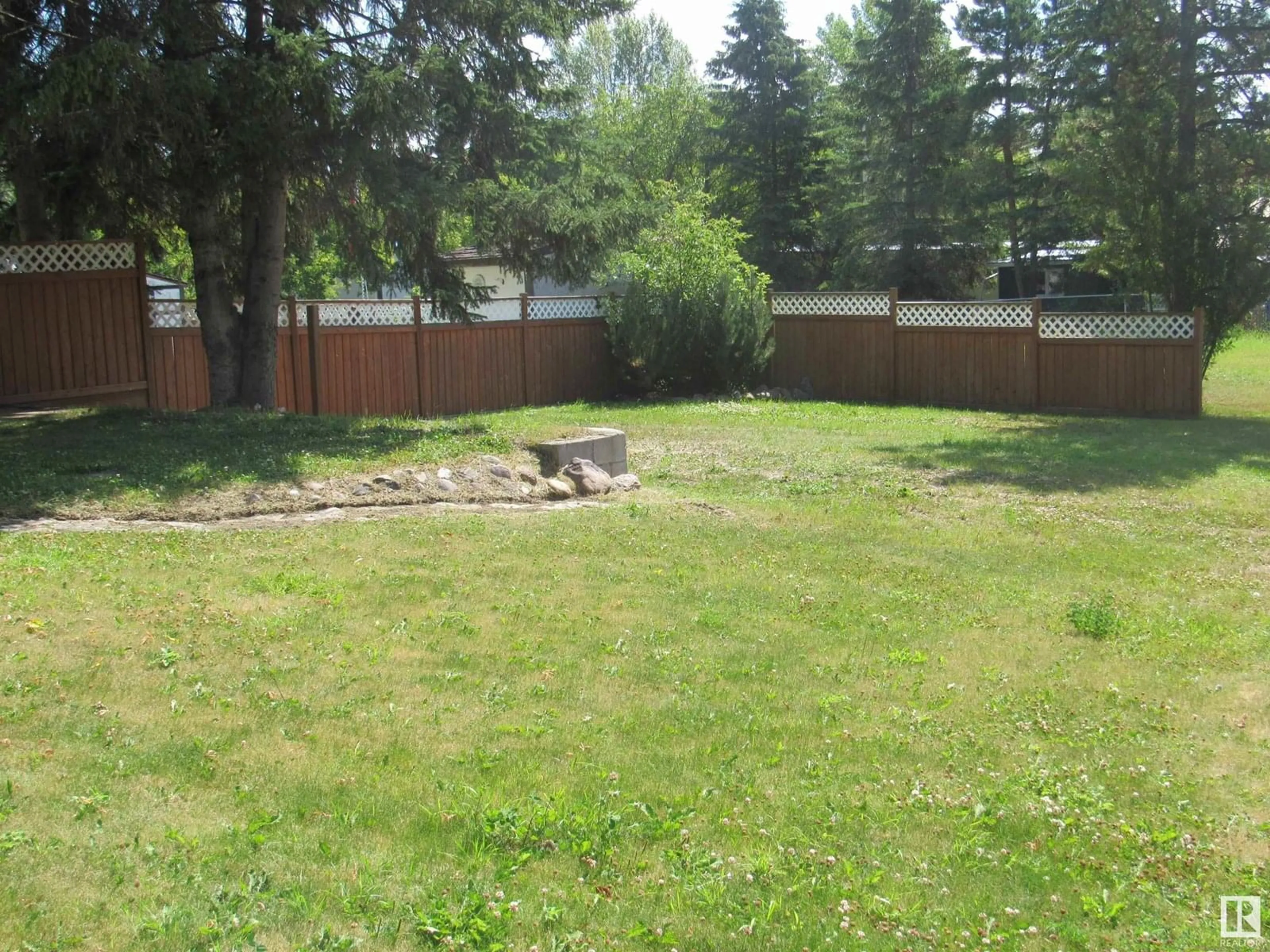 Unknown for 9 CRESCENT DR, Fort Assiniboine Alberta T0G1A0