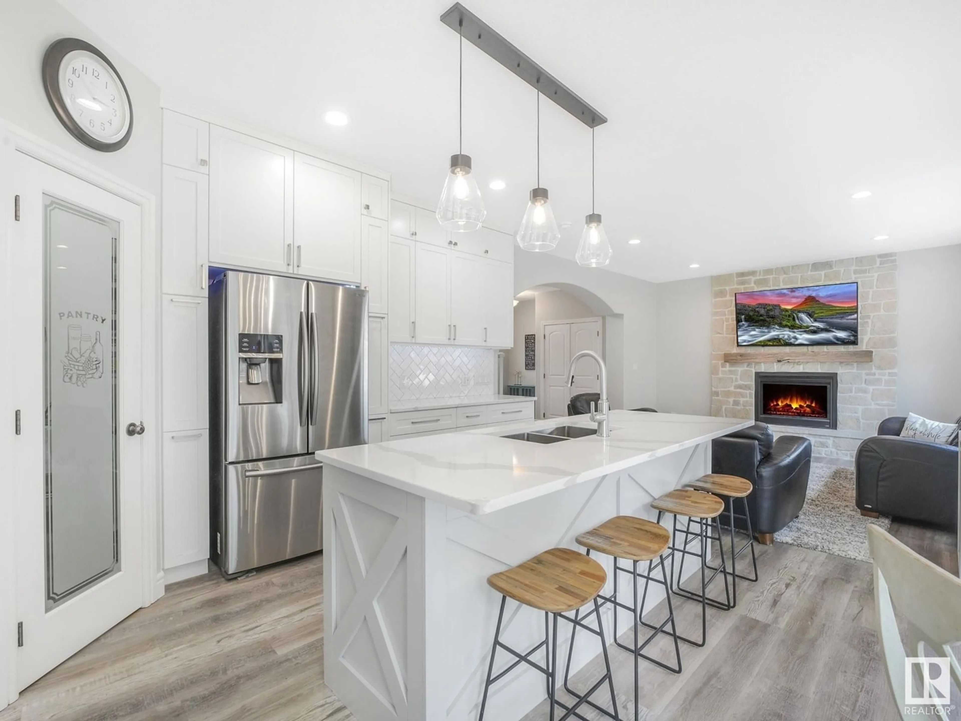 Open concept kitchen, unknown for 10 NORRIS CR, St. Albert Alberta T8N7M1