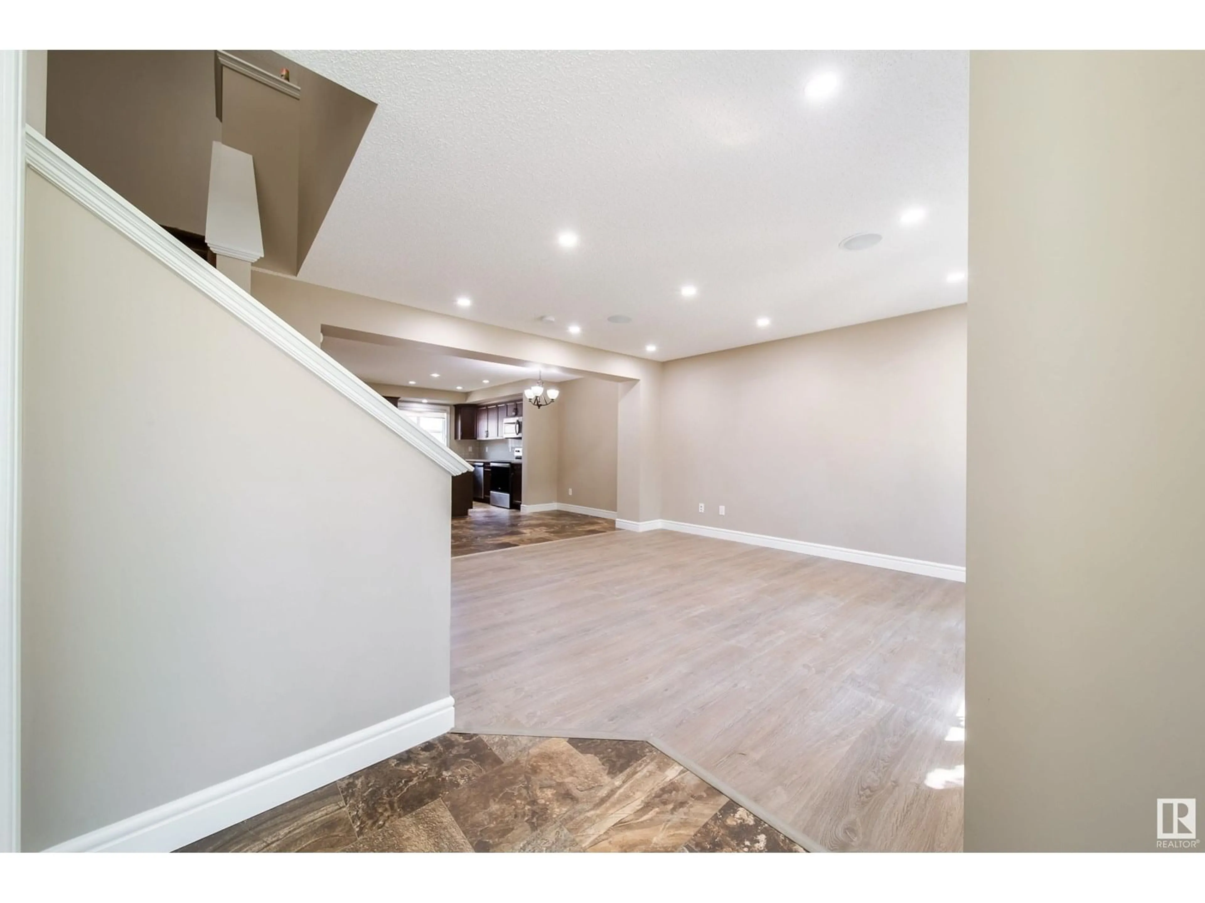 Unknown for 162 DESROCHERS GA, Edmonton Alberta T6W3H8