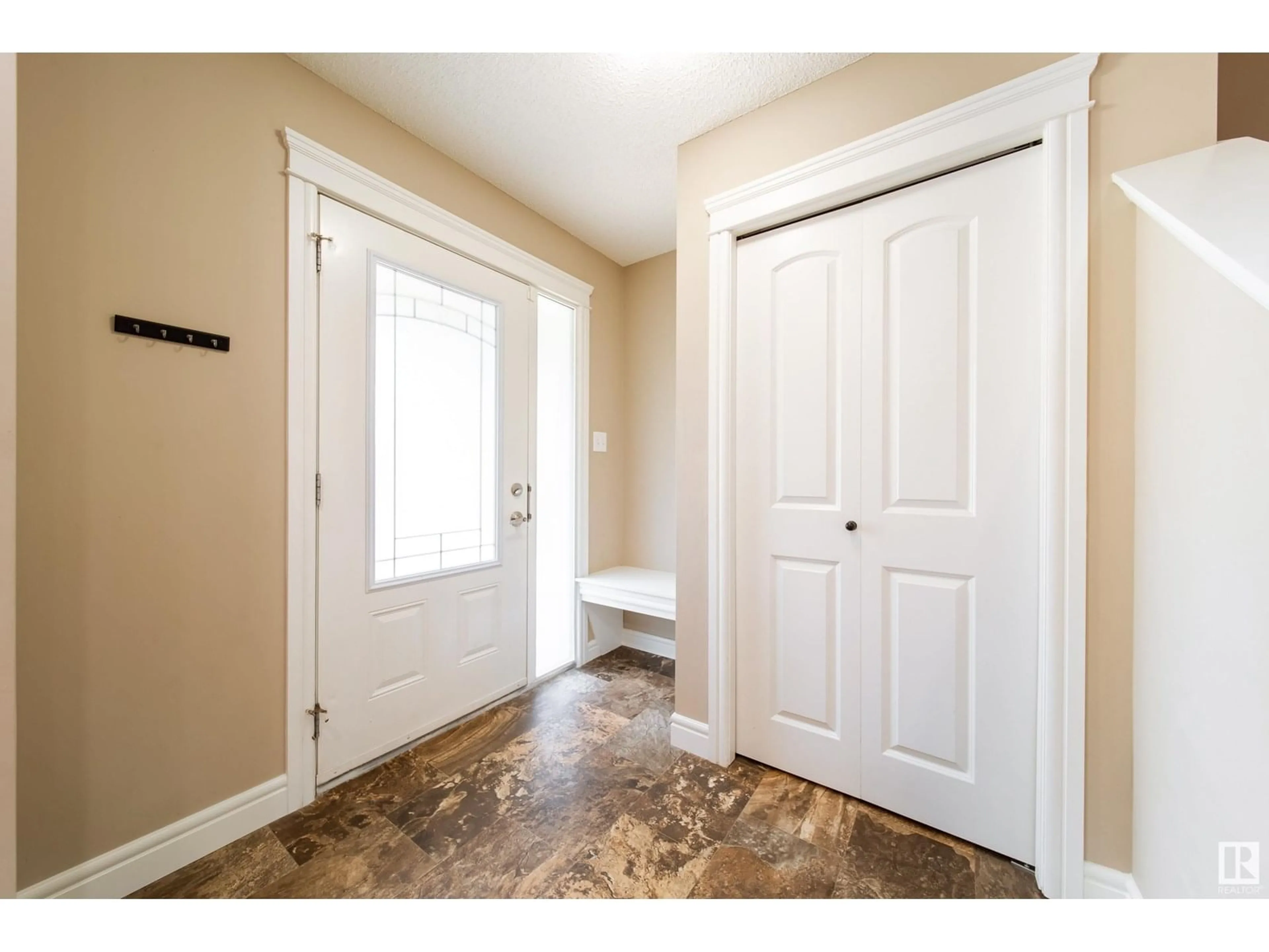 Indoor entryway for 162 DESROCHERS GA, Edmonton Alberta T6W3H8