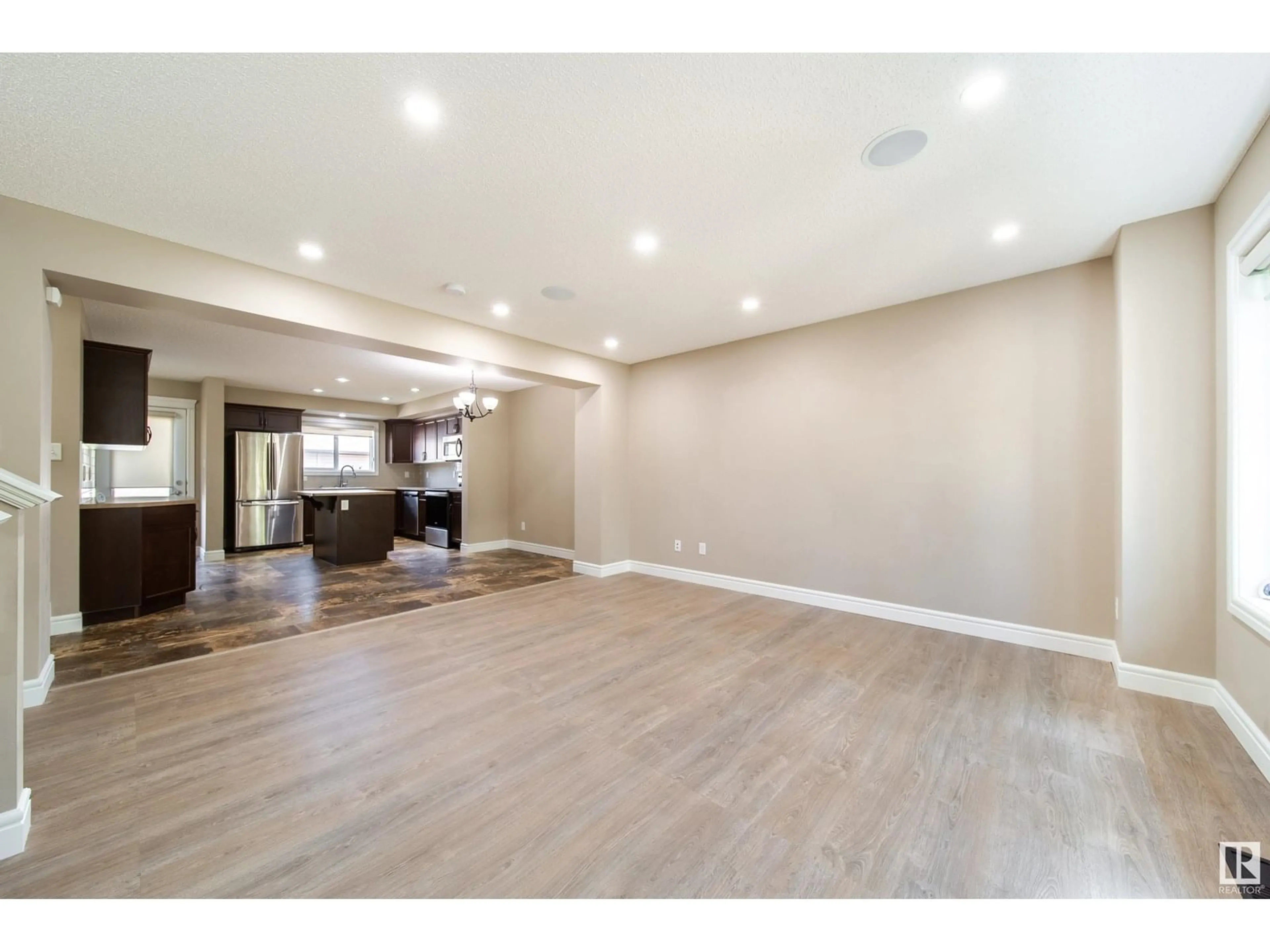Unknown for 162 DESROCHERS GA, Edmonton Alberta T6W3H8