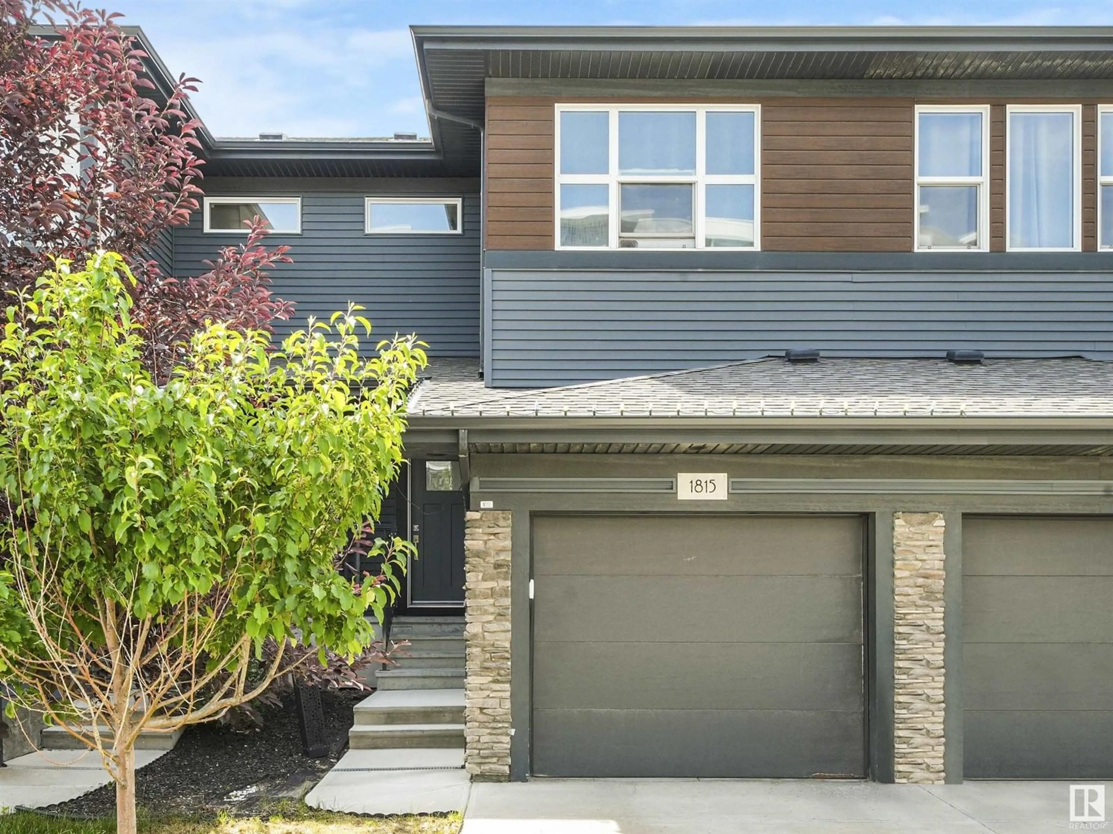 Home with vinyl exterior material, street for 1815 KEENE CR, Edmonton Alberta T6W3W4