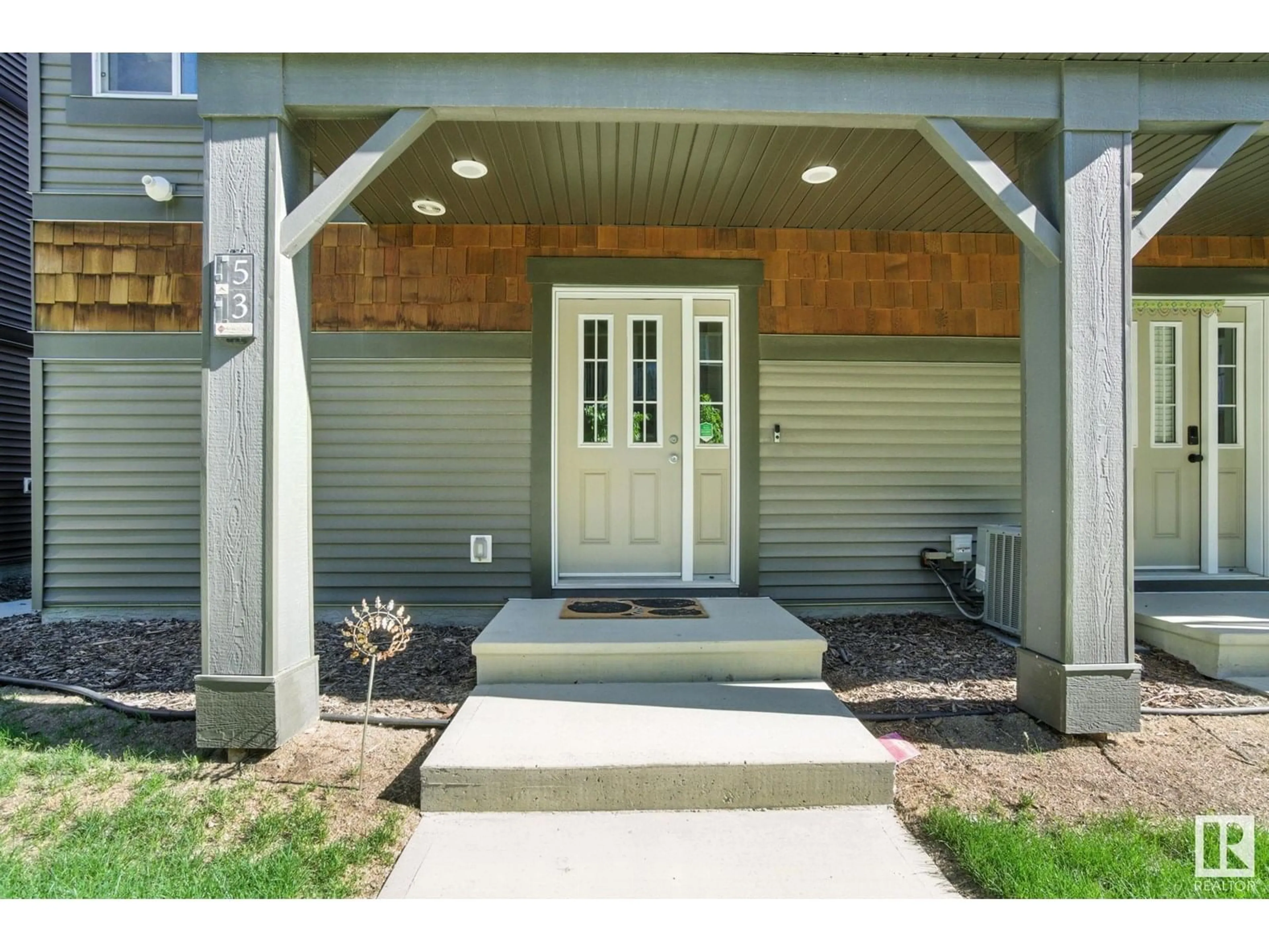 Indoor entryway for 53 - 1005 GRAYDON HILL BV, Edmonton Alberta T6W3C8