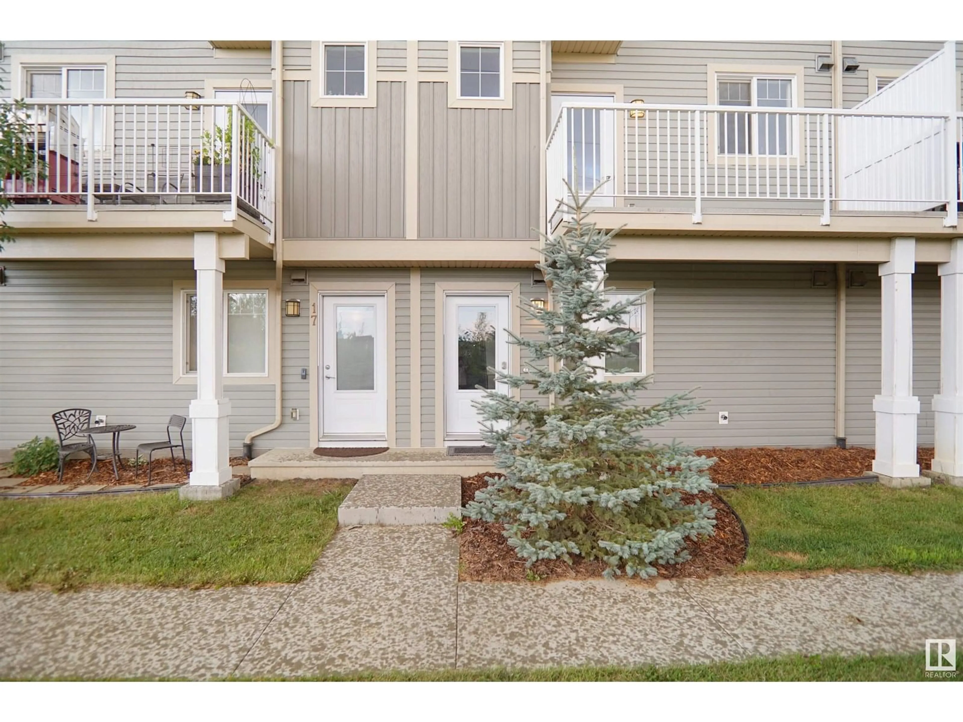 Patio, street for 18 - 13139 205 ST, Edmonton Alberta T5S0N1
