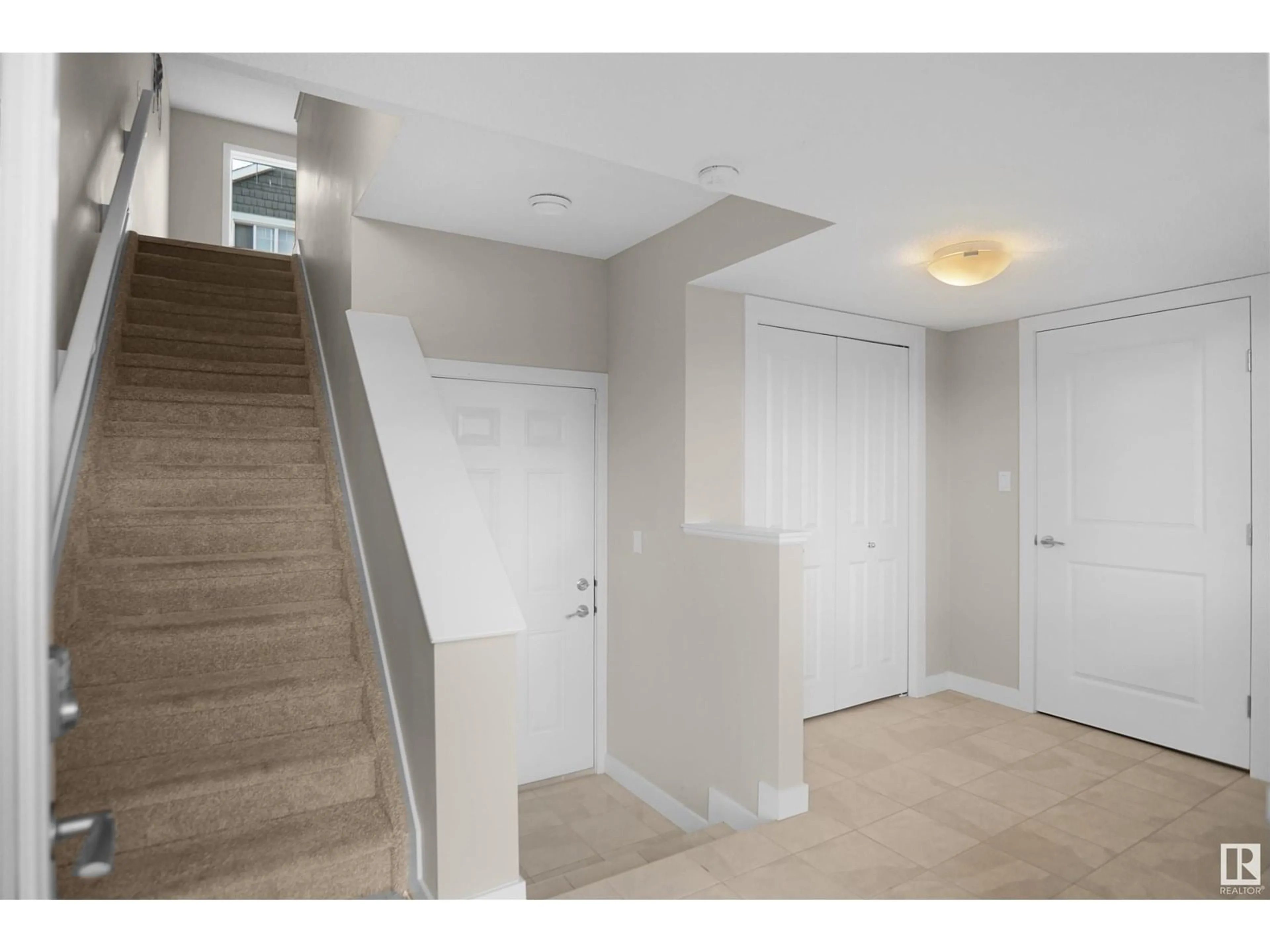 Unknown for 18 - 13139 205 ST, Edmonton Alberta T5S0N1