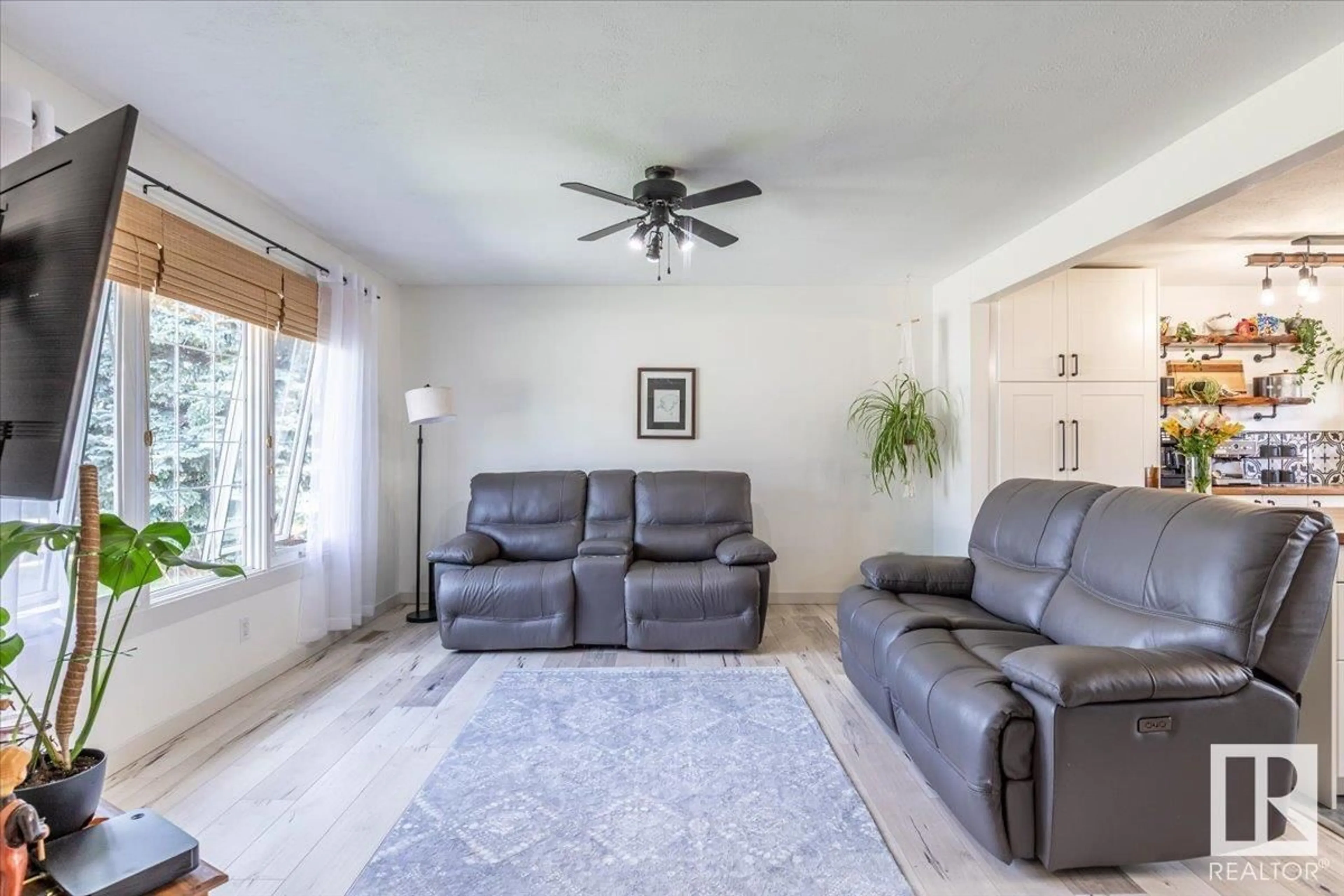 Living room with furniture, unknown for 5305 37 AV, Wetaskiwin Alberta T9A2L4