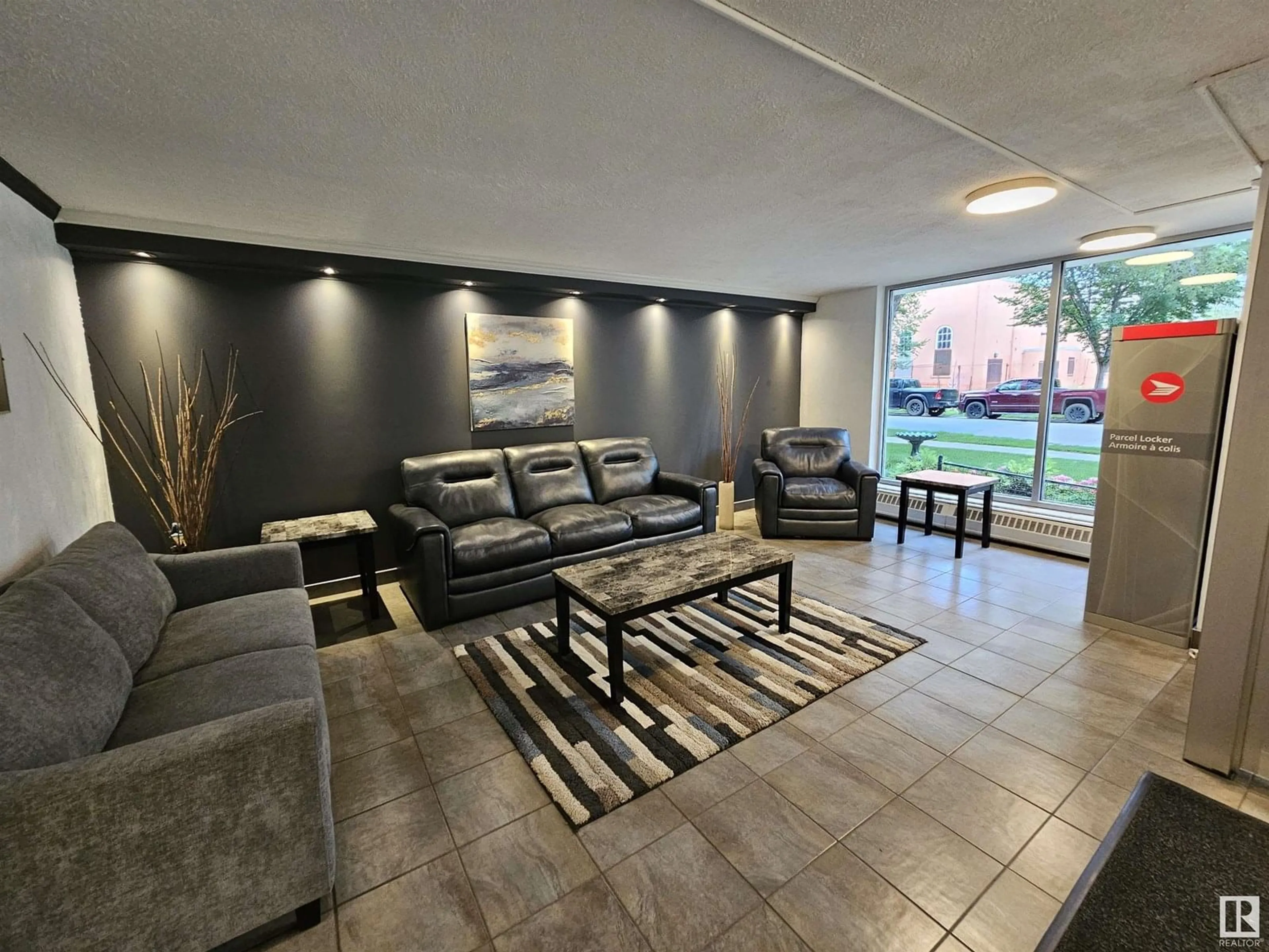 Lobby for #1403 - 9816 112 ST, Edmonton Alberta T5K1L5