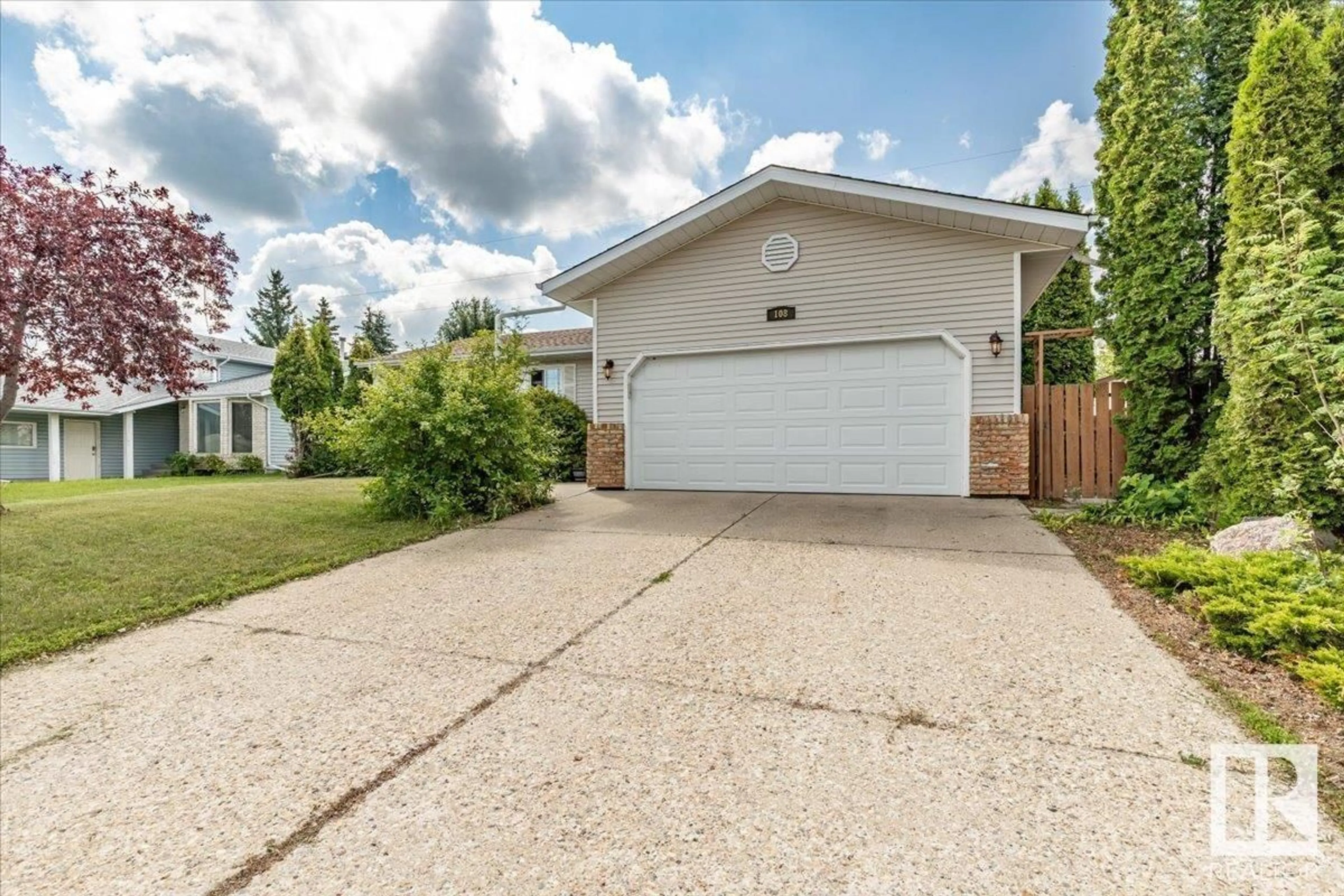 Home with vinyl exterior material, street for 108 NORTHWOOD CR, Wetaskiwin Alberta T9A3L4
