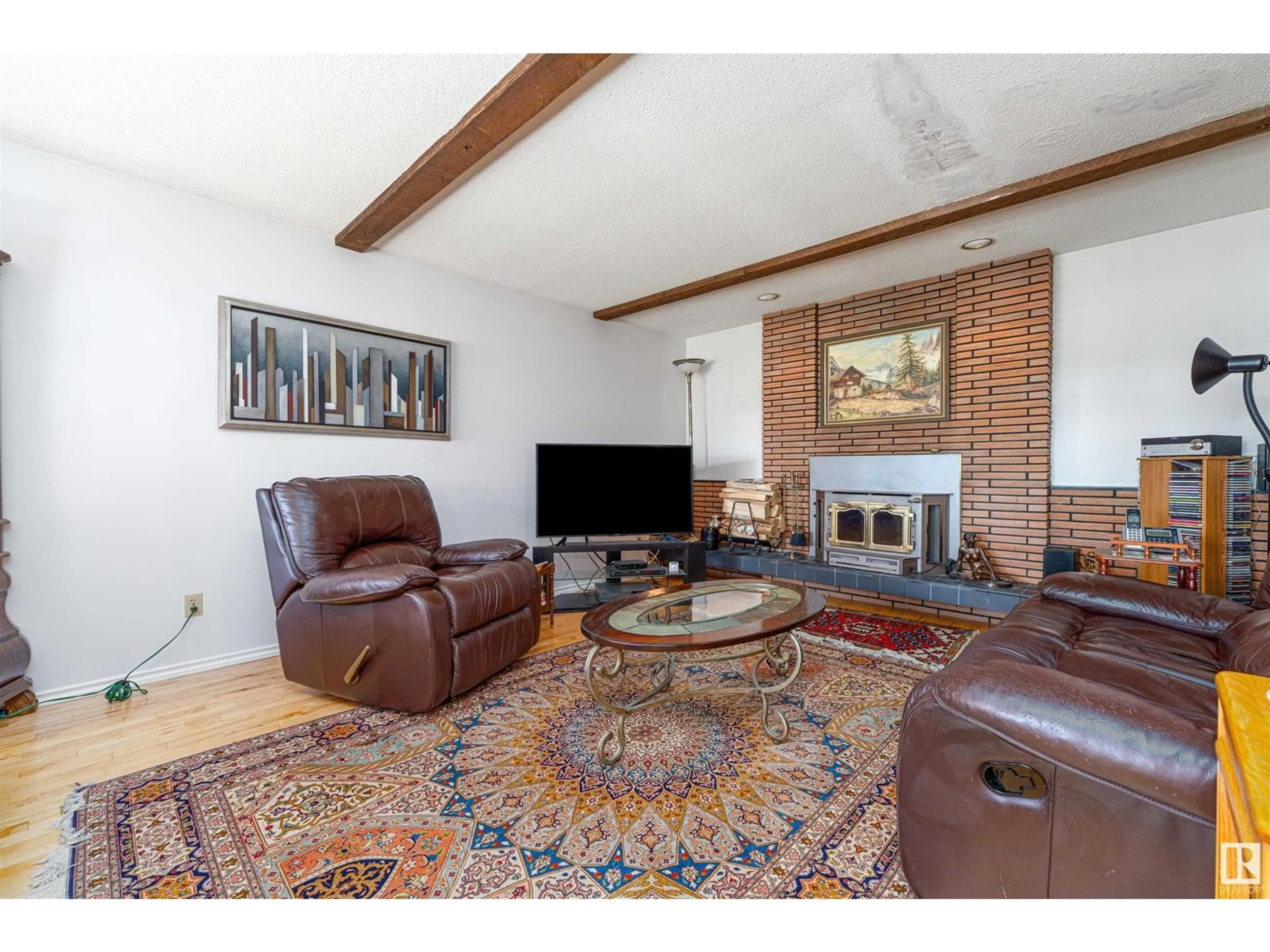 Living room with furniture, unknown for 7508 147 AV, Edmonton Alberta T5C2T2