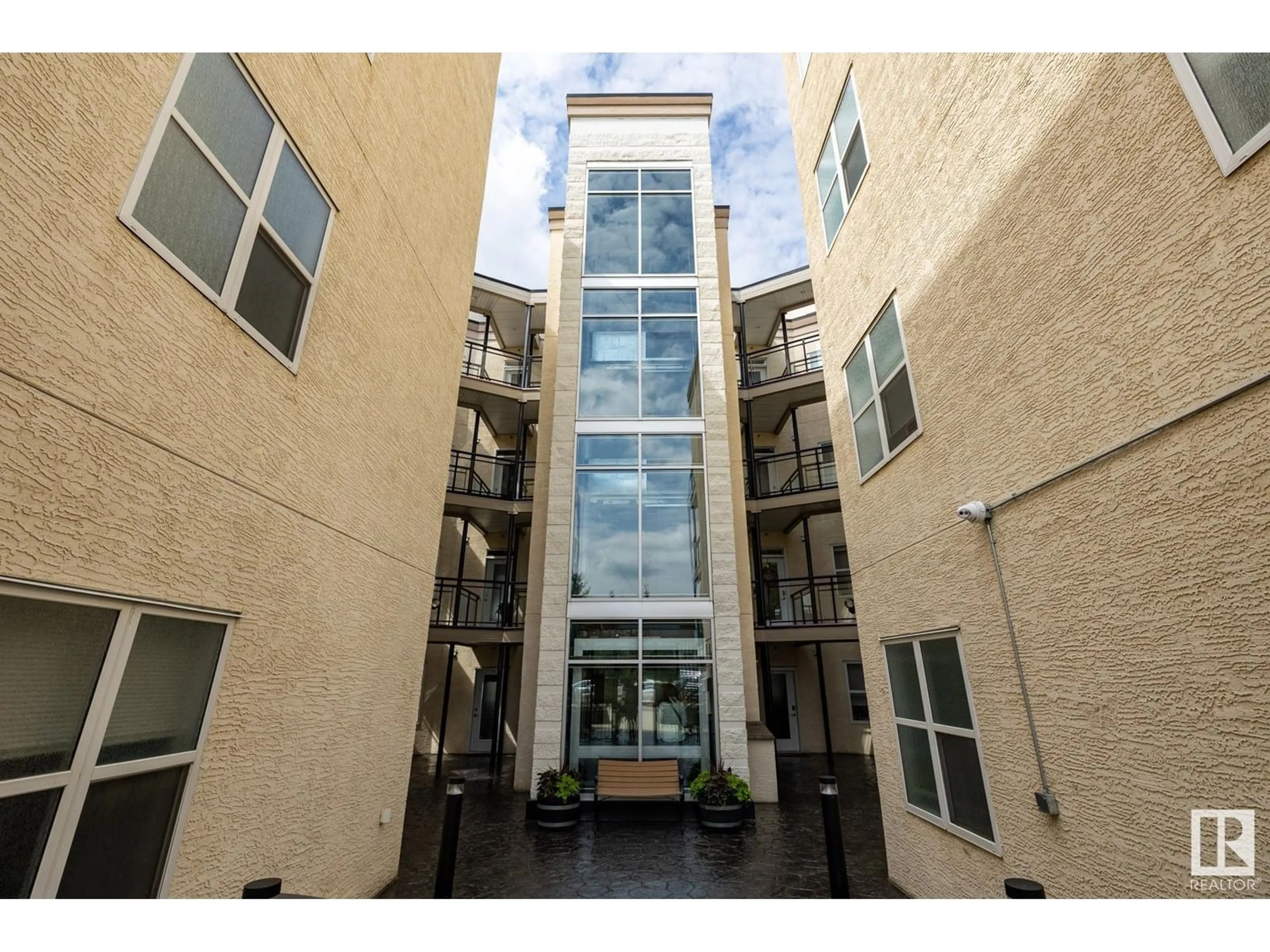 Indoor foyer for 300 - 9940 SHERRIDON DR, Fort Saskatchewan Alberta T8L4C9