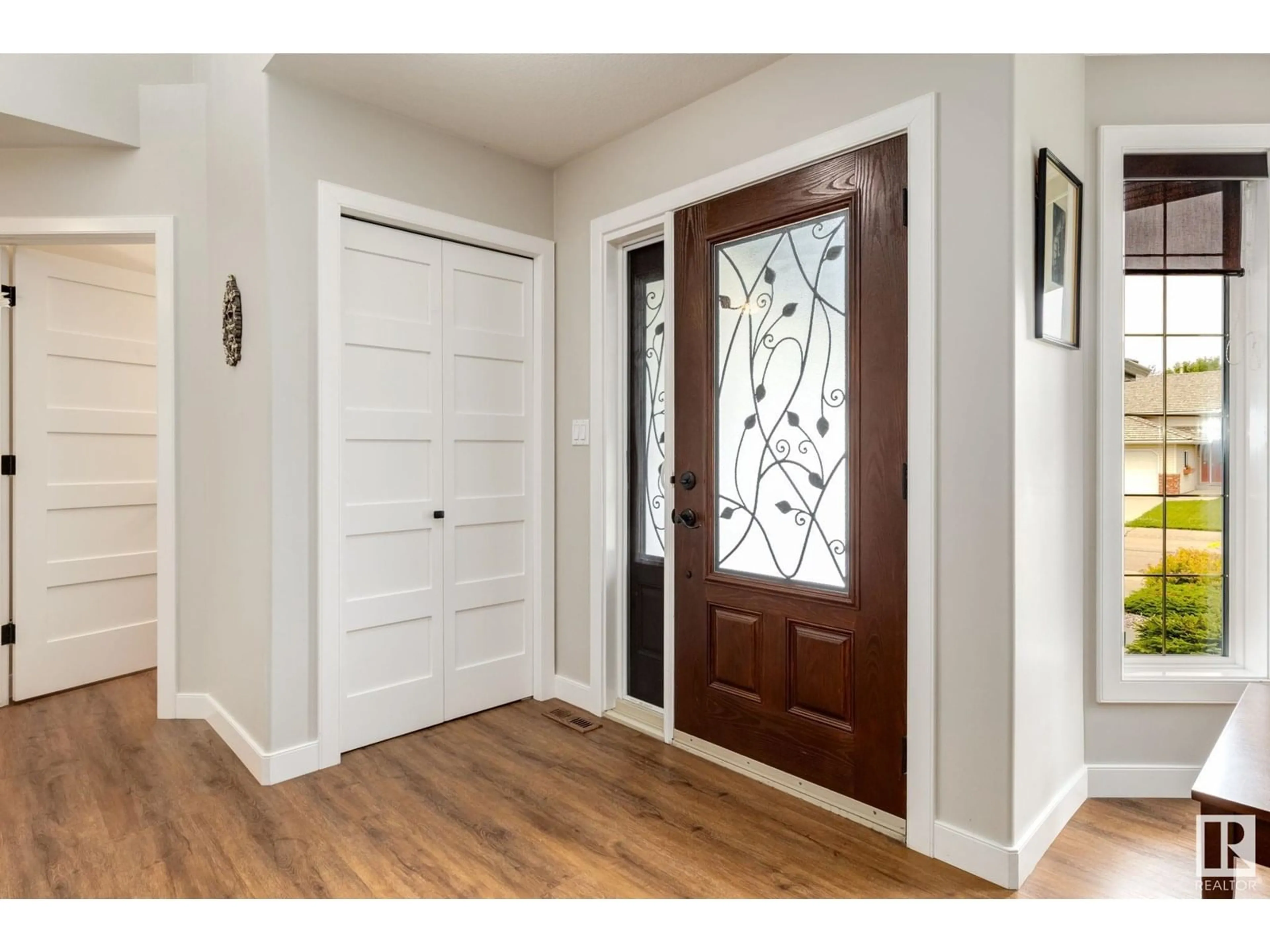 Indoor entryway for 132 NORWICH CR, Sherwood Park Alberta T8A5S2