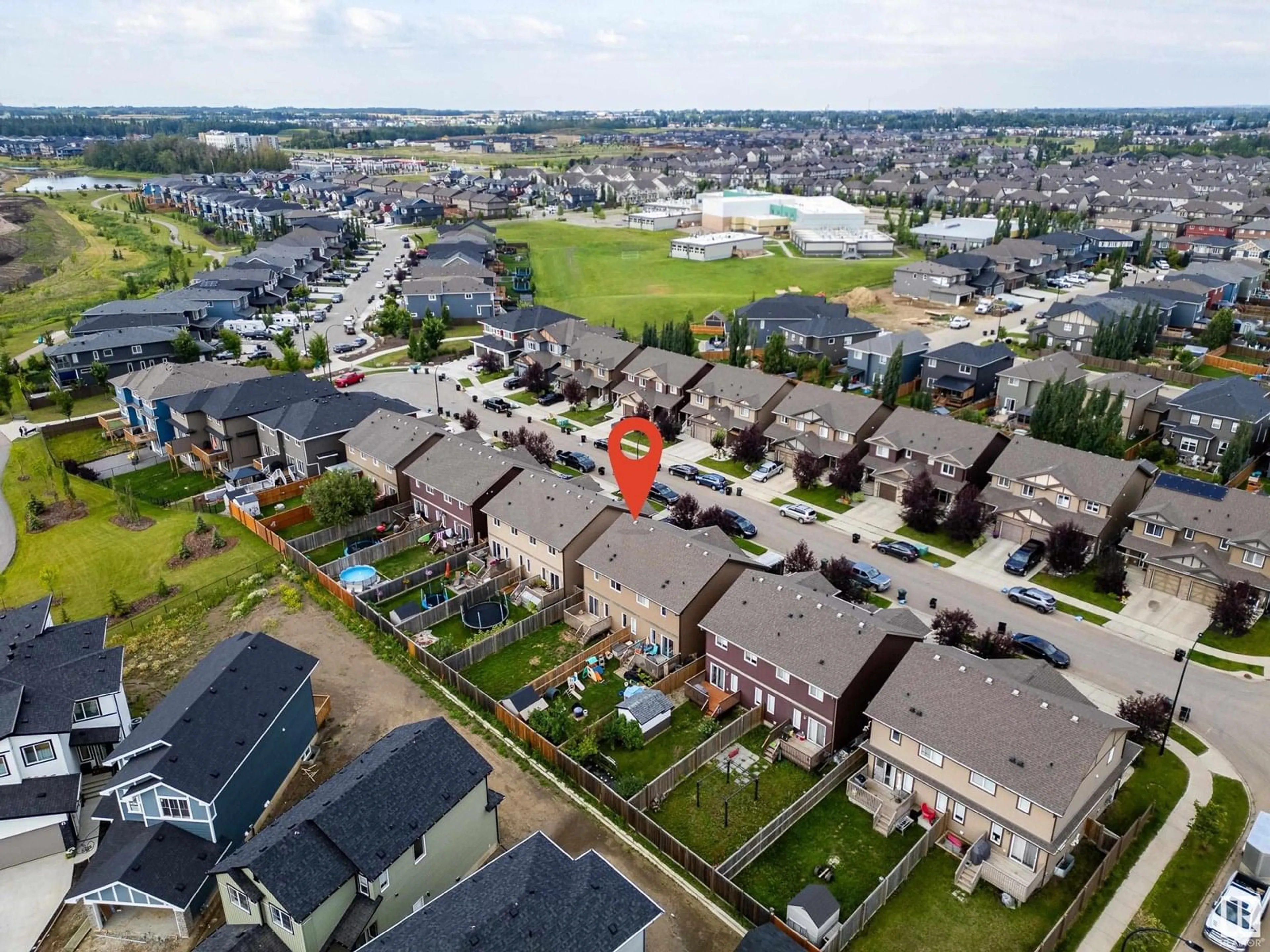 A pic from outside/outdoor area/front of a property/back of a property/a pic from drone, street for 12 PETER ST, Spruce Grove Alberta T7X0R4