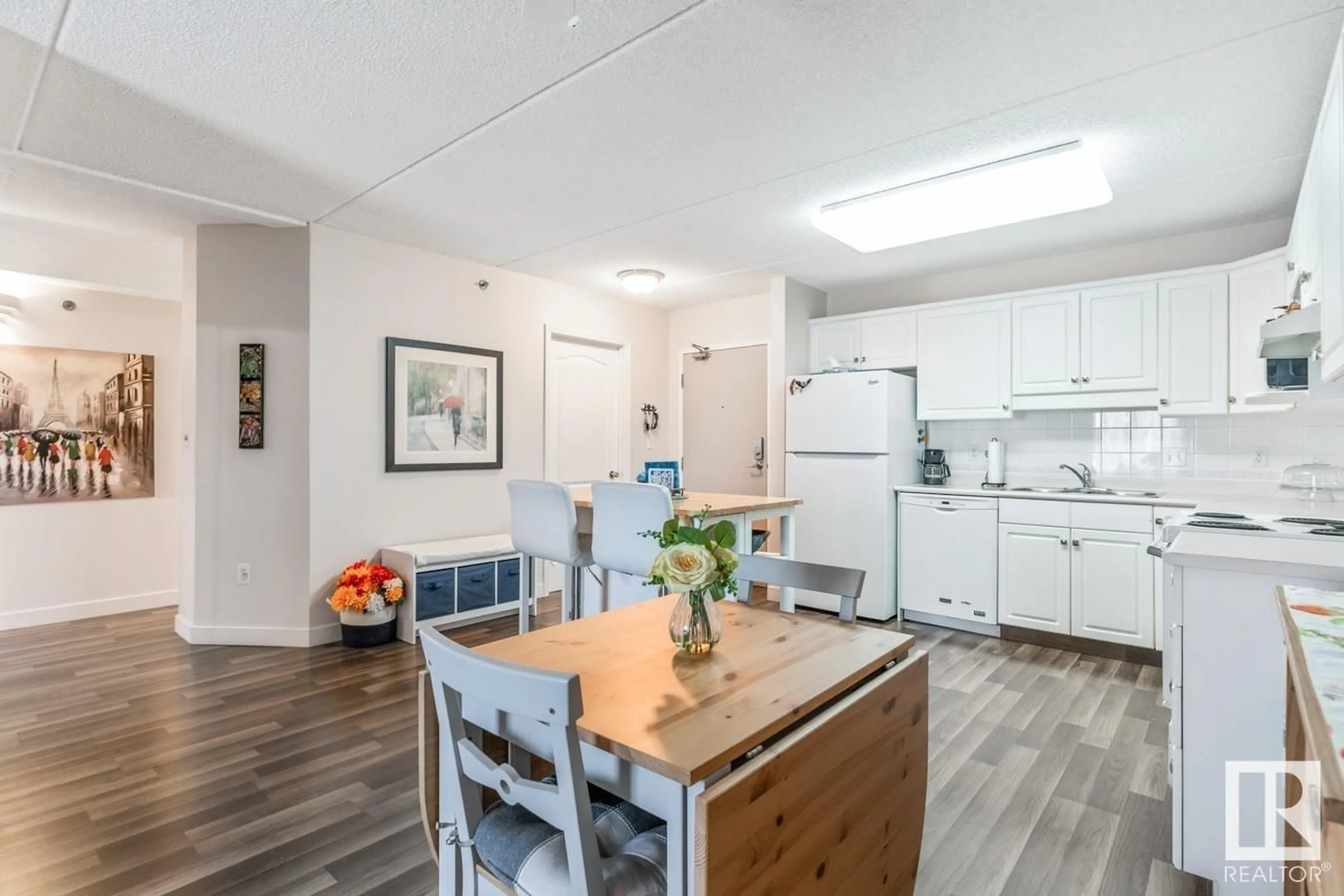 Open concept kitchen, unknown for 202 - 4906 47 AV, Leduc Alberta T9E6R7