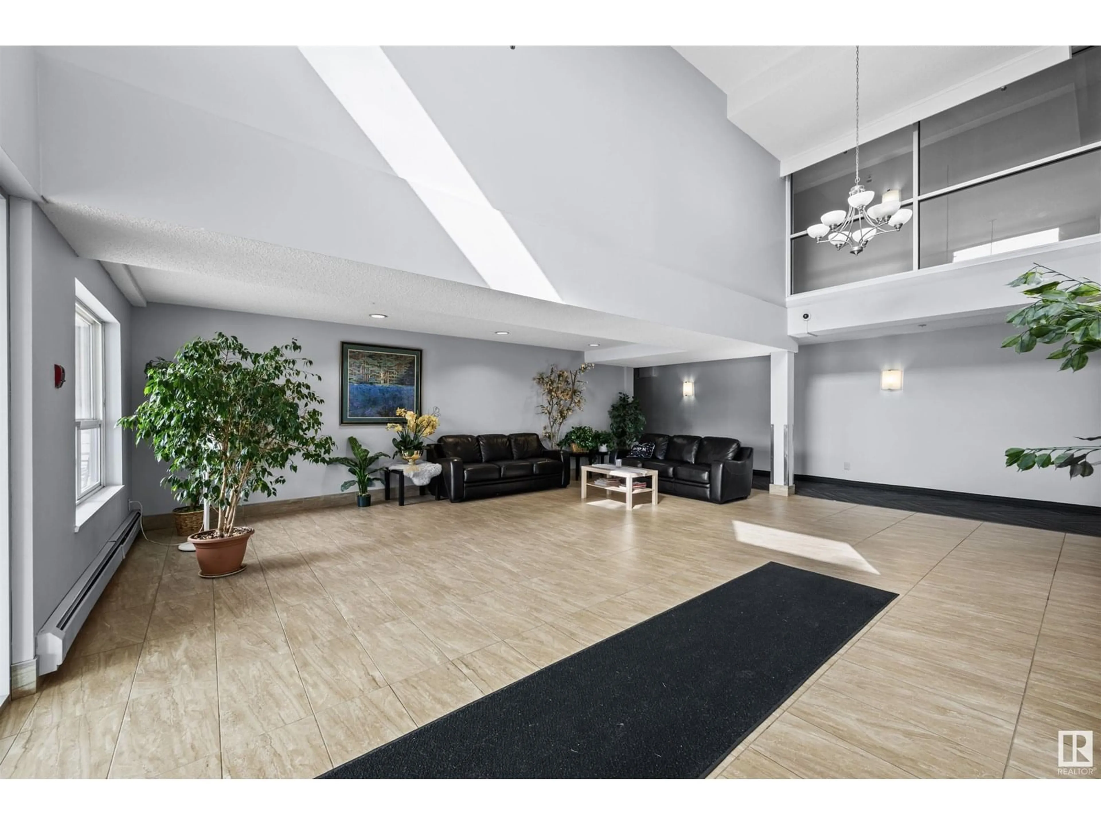 Indoor foyer for #113 - 17404 64 AV, Edmonton Alberta T5T6X4