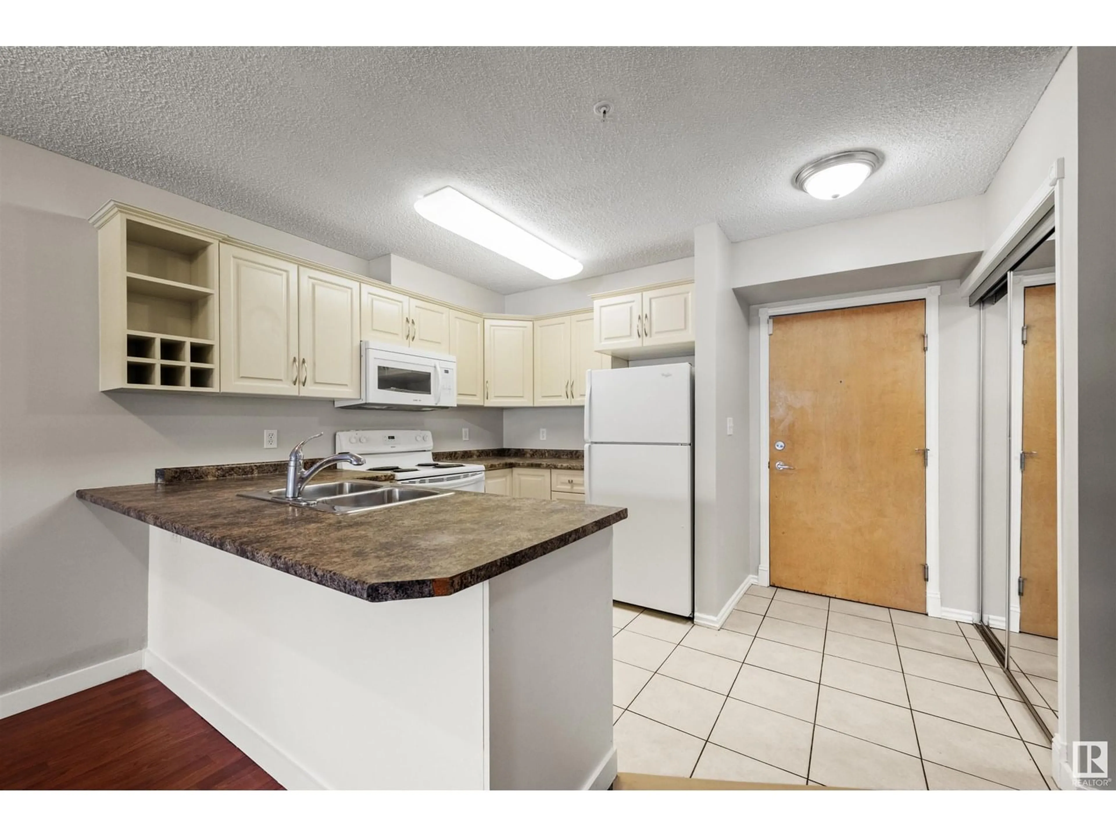 Standard kitchen, unknown for #113 - 17404 64 AV, Edmonton Alberta T5T6X4