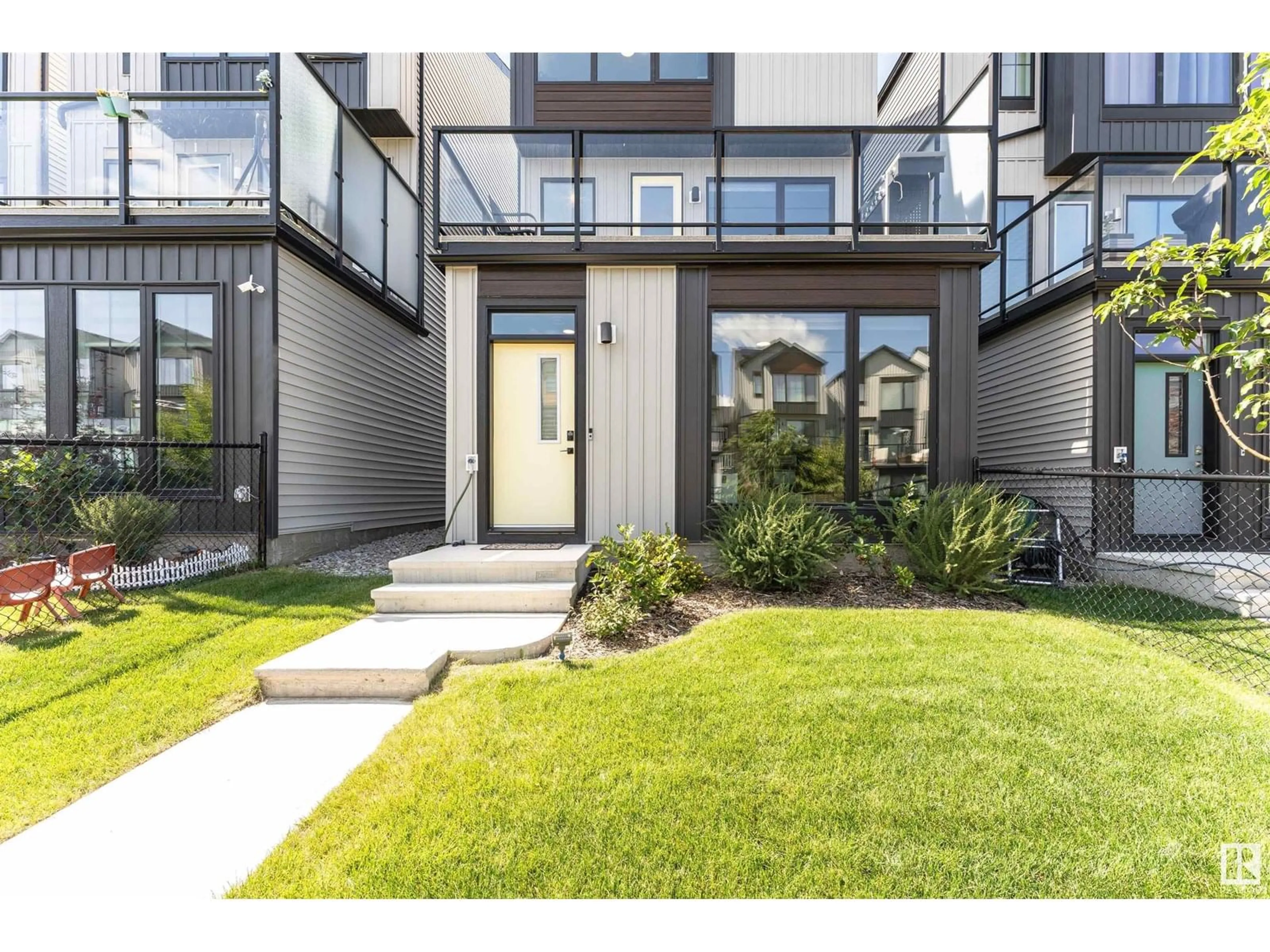 Unknown for SW - 451 39 ST, Edmonton Alberta T6X2X9