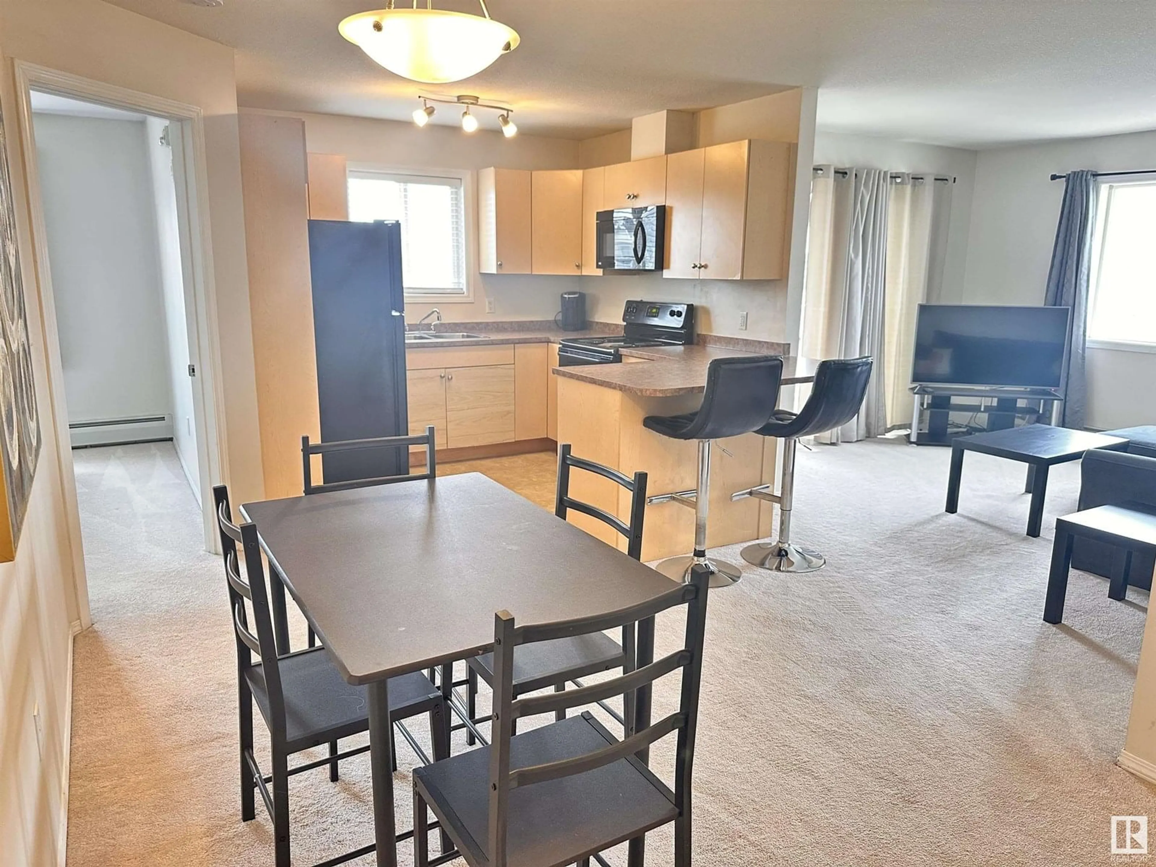 Open concept kitchen, unknown for 432 - 4309 33 ST, Stony Plain Alberta T7Z0C4
