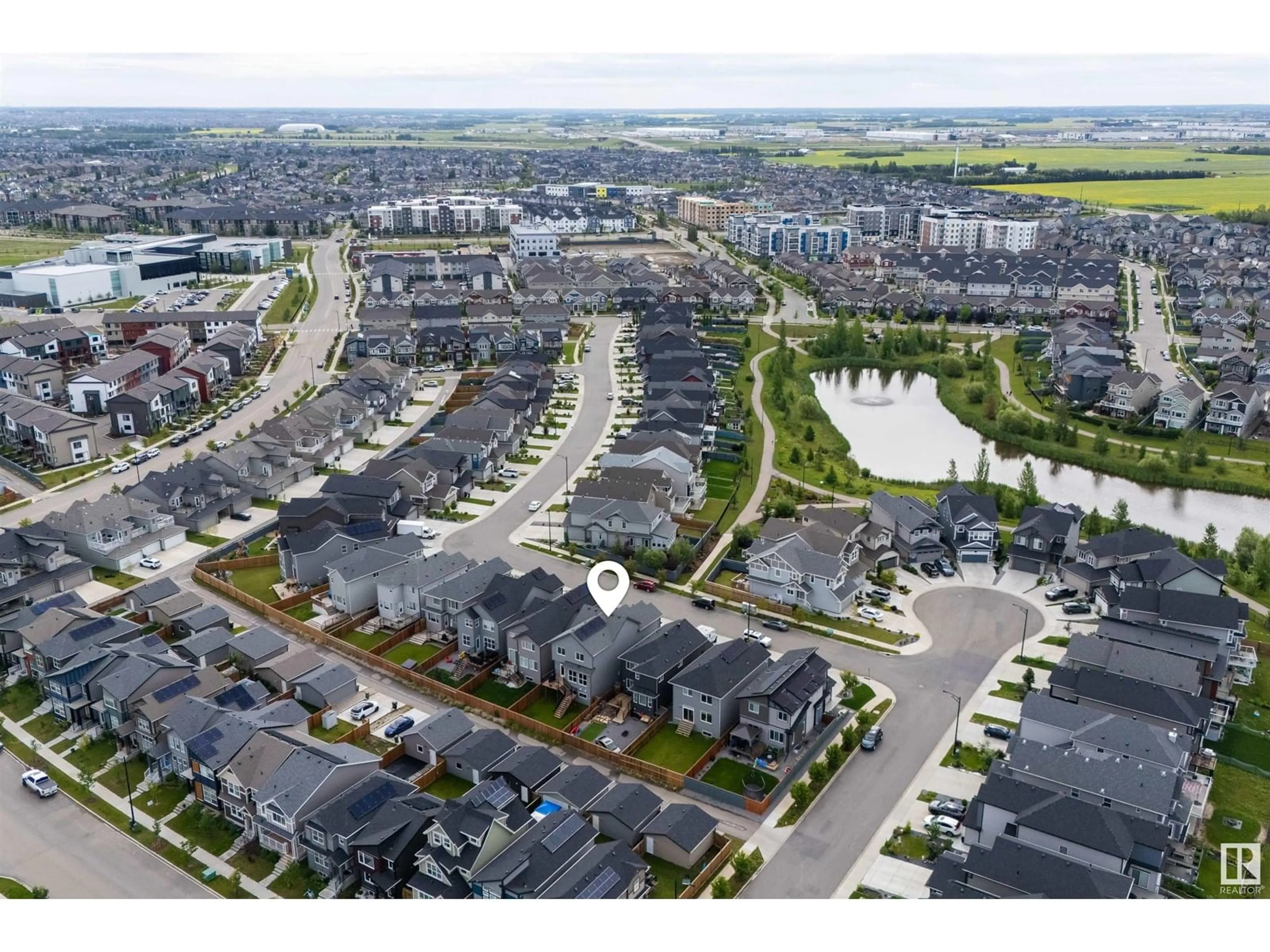 A pic from outside/outdoor area/front of a property/back of a property/a pic from drone, street for 1462 DARBY GREEN GR, Edmonton Alberta T6E2E7