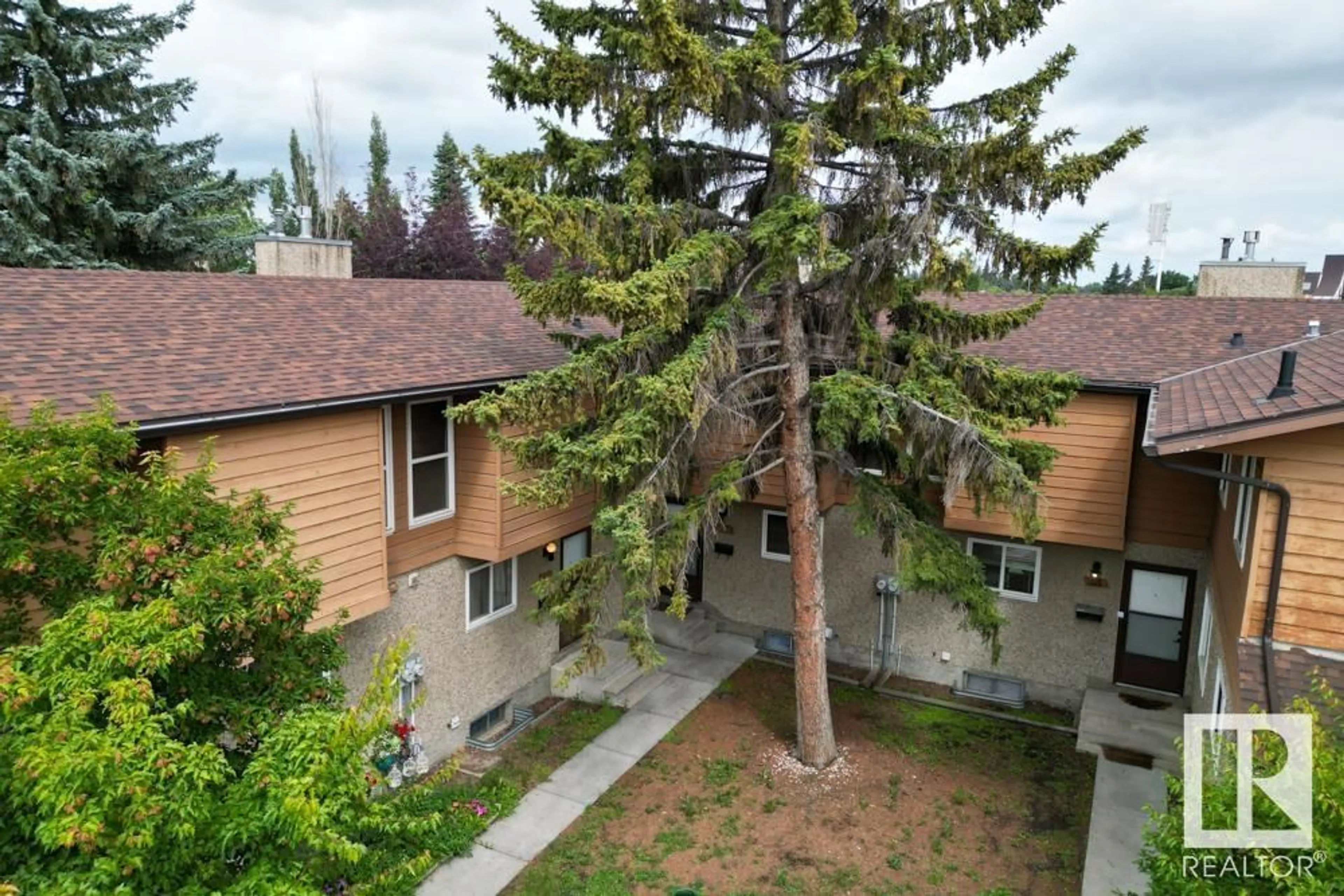 A pic from outside/outdoor area/front of a property/back of a property/a pic from drone, unknown for #54 - 3812 20 AV, Edmonton Alberta T6L4B2