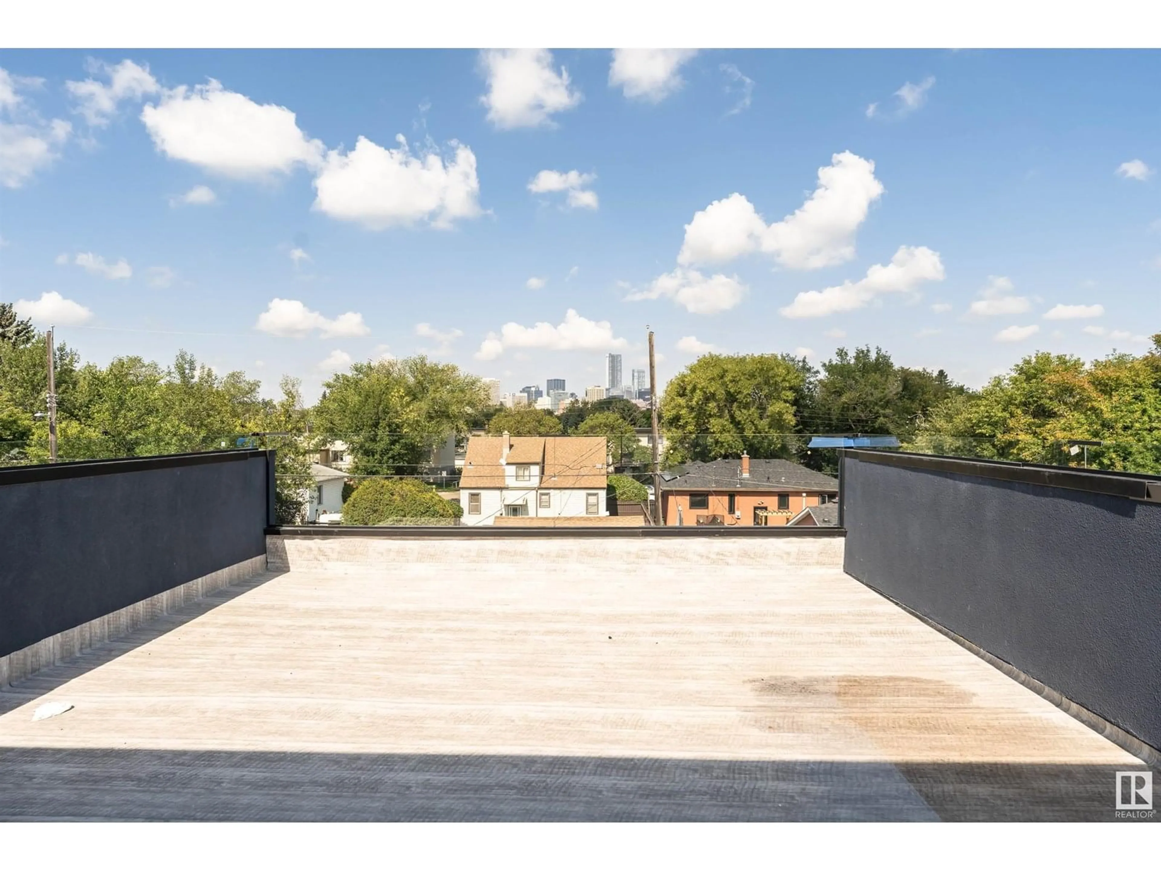 A pic from outside/outdoor area/front of a property/back of a property/a pic from drone, city buildings view from balcony for 9622 86 ST, Edmonton Alberta T6C3E9