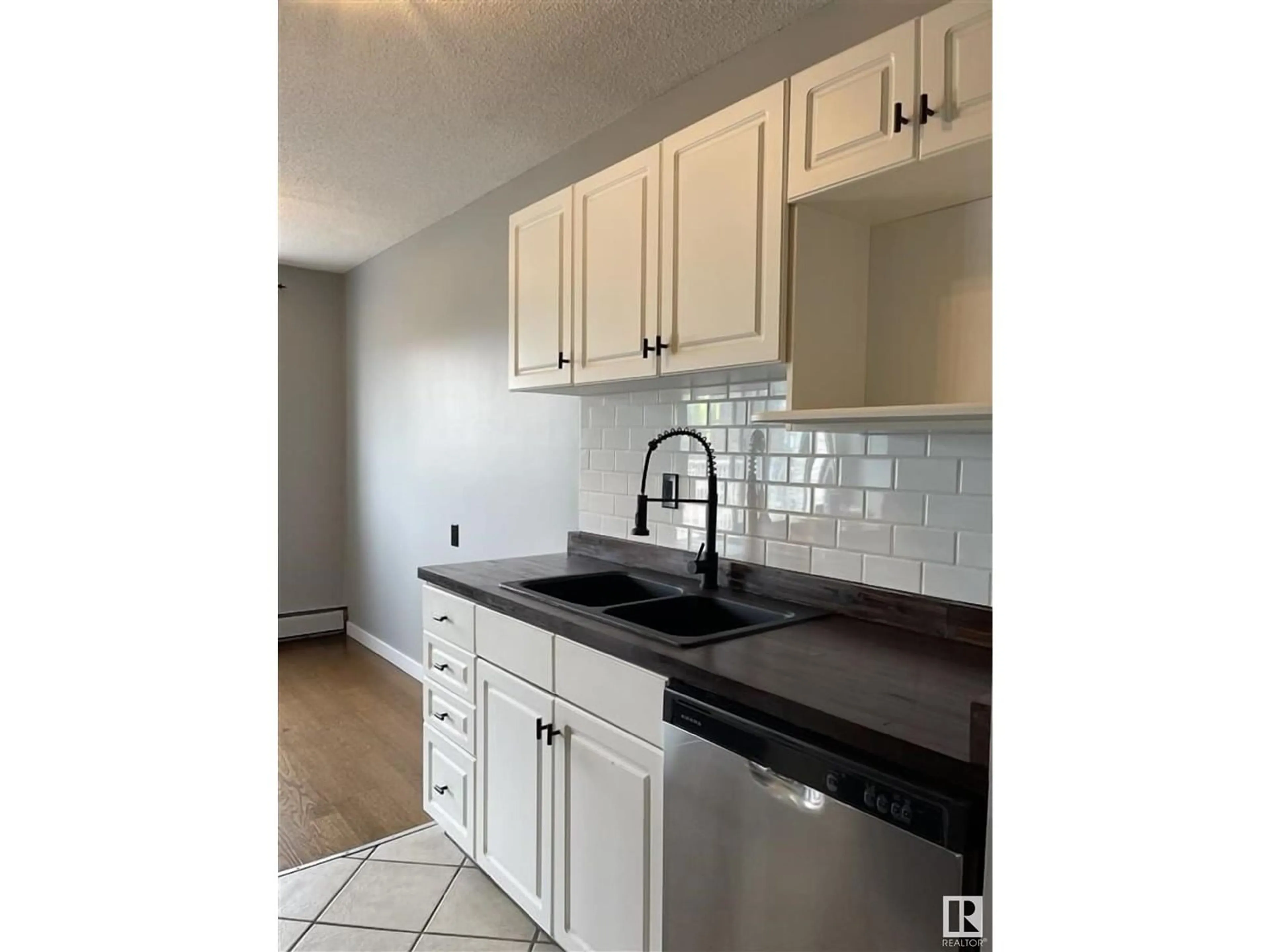 Standard kitchen, ceramic/tile floor for #11 - 11219 103A AV, Edmonton Alberta T5K2E4
