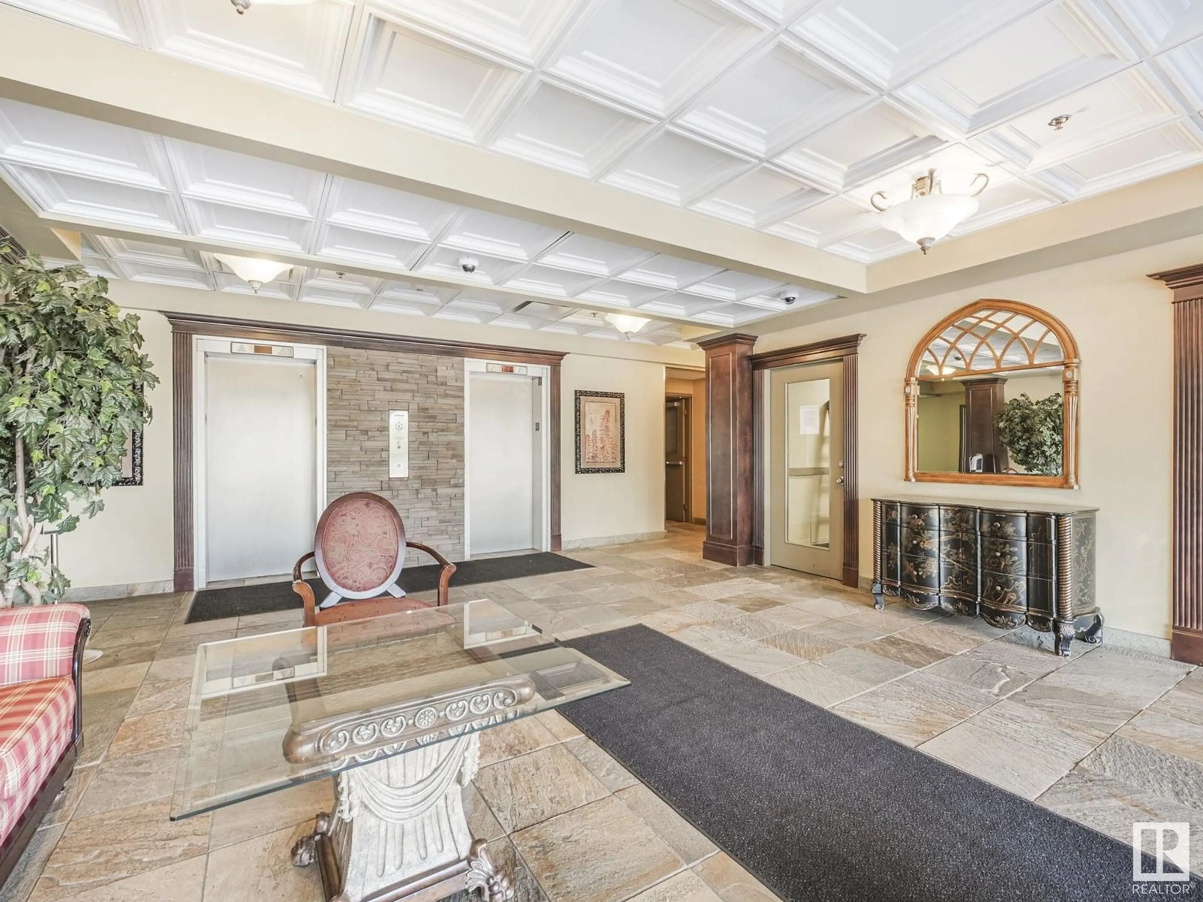 Lobby for 1902 - 10135 SASKATCHEWAN DR, Edmonton Alberta T6E4Y9